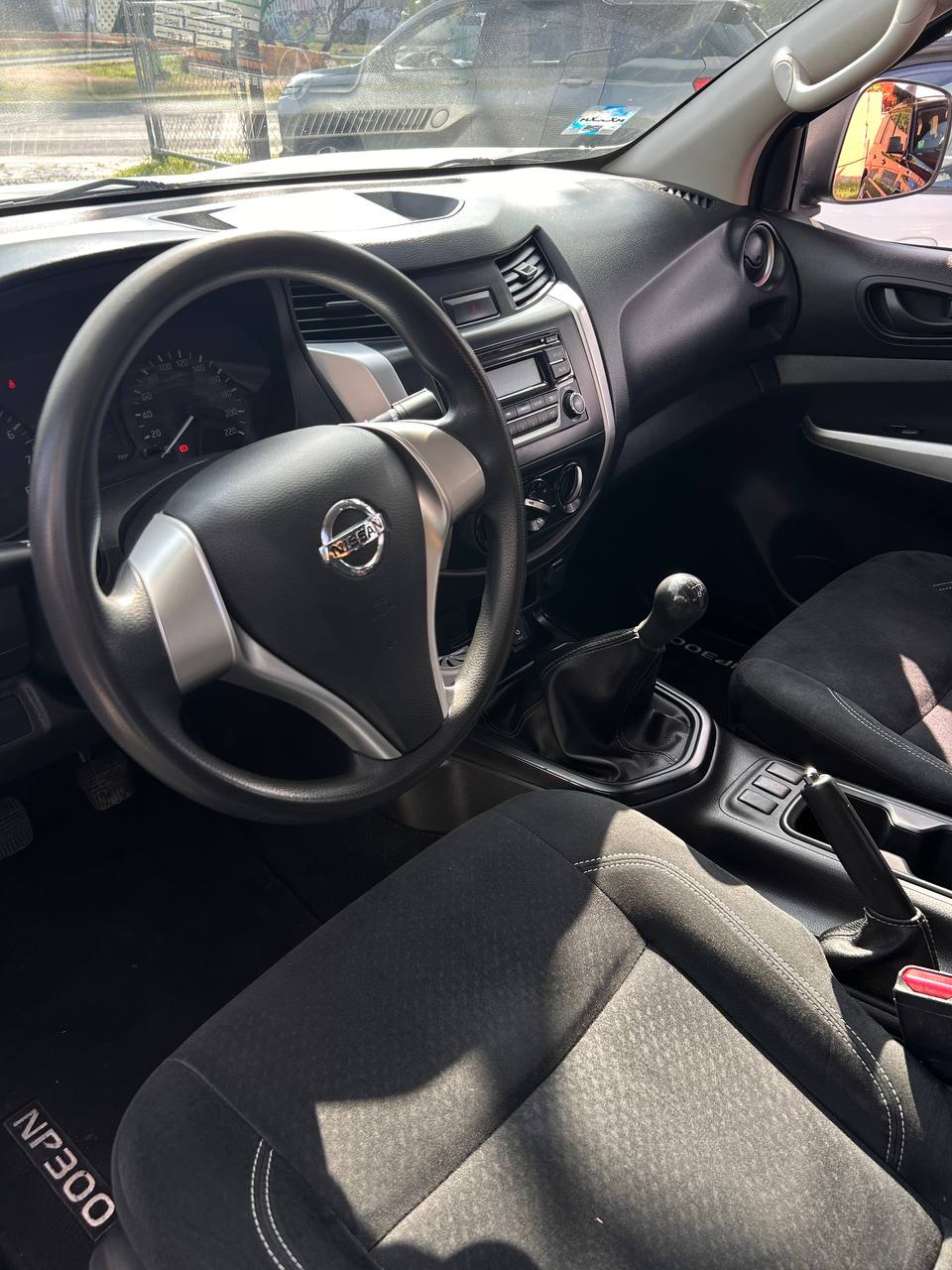 Nissan NP300 Doble Cabina