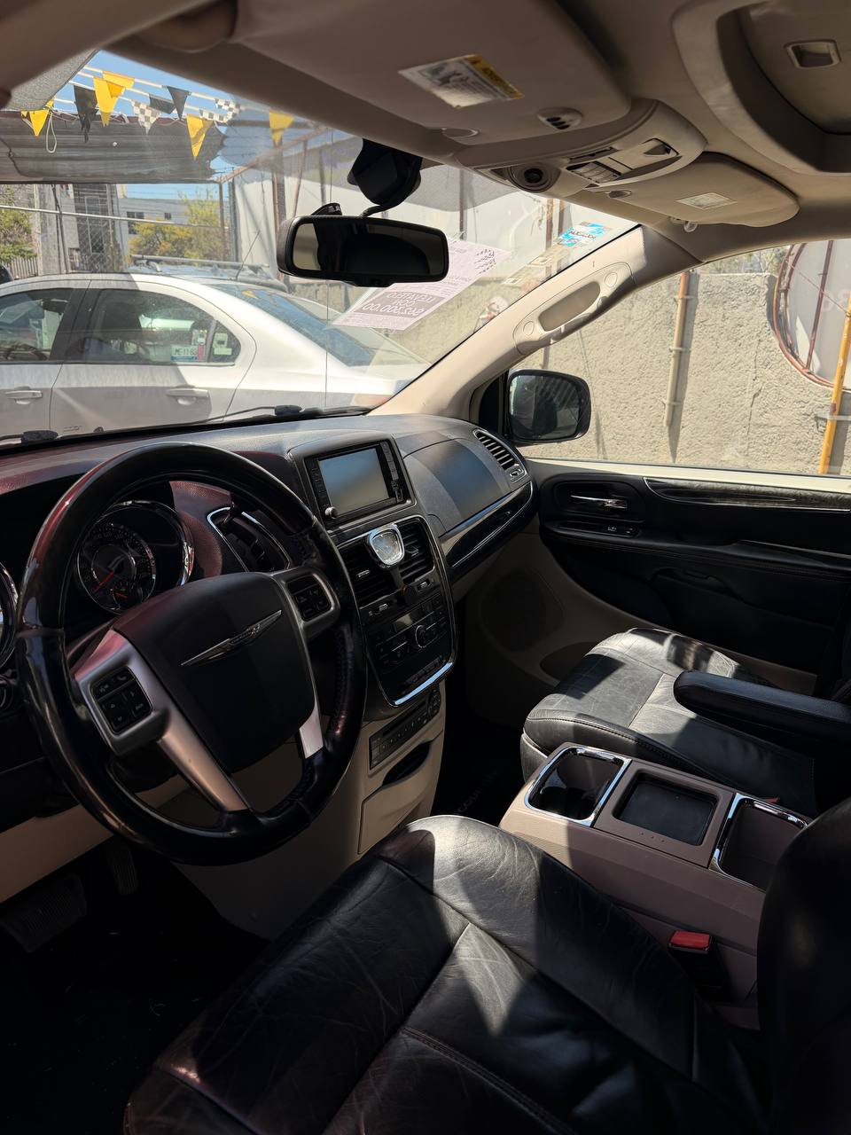 Chrysler Town & Country Limited