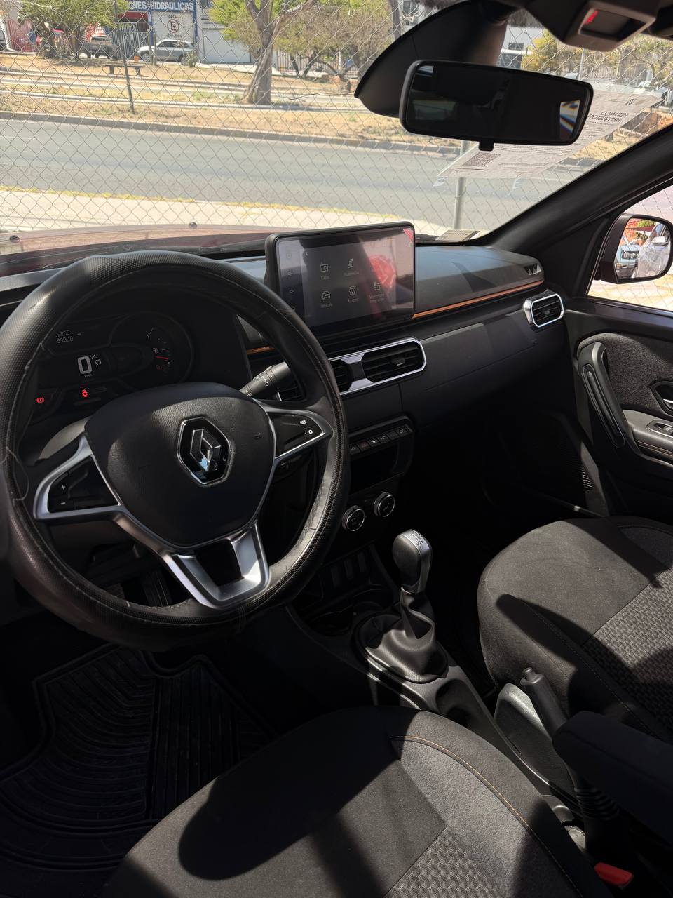 Renault Oroch Outsider 