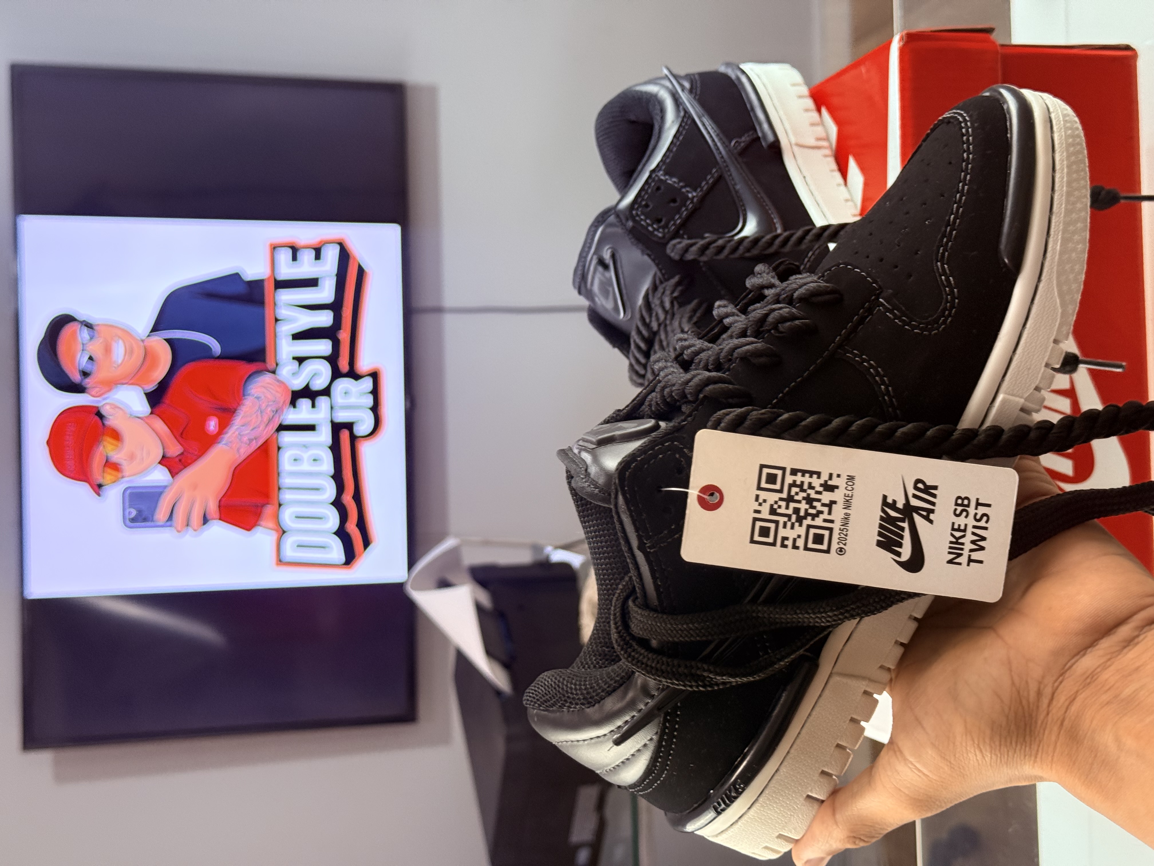 Nike SB Dunk Low Twist – Preto e Branco