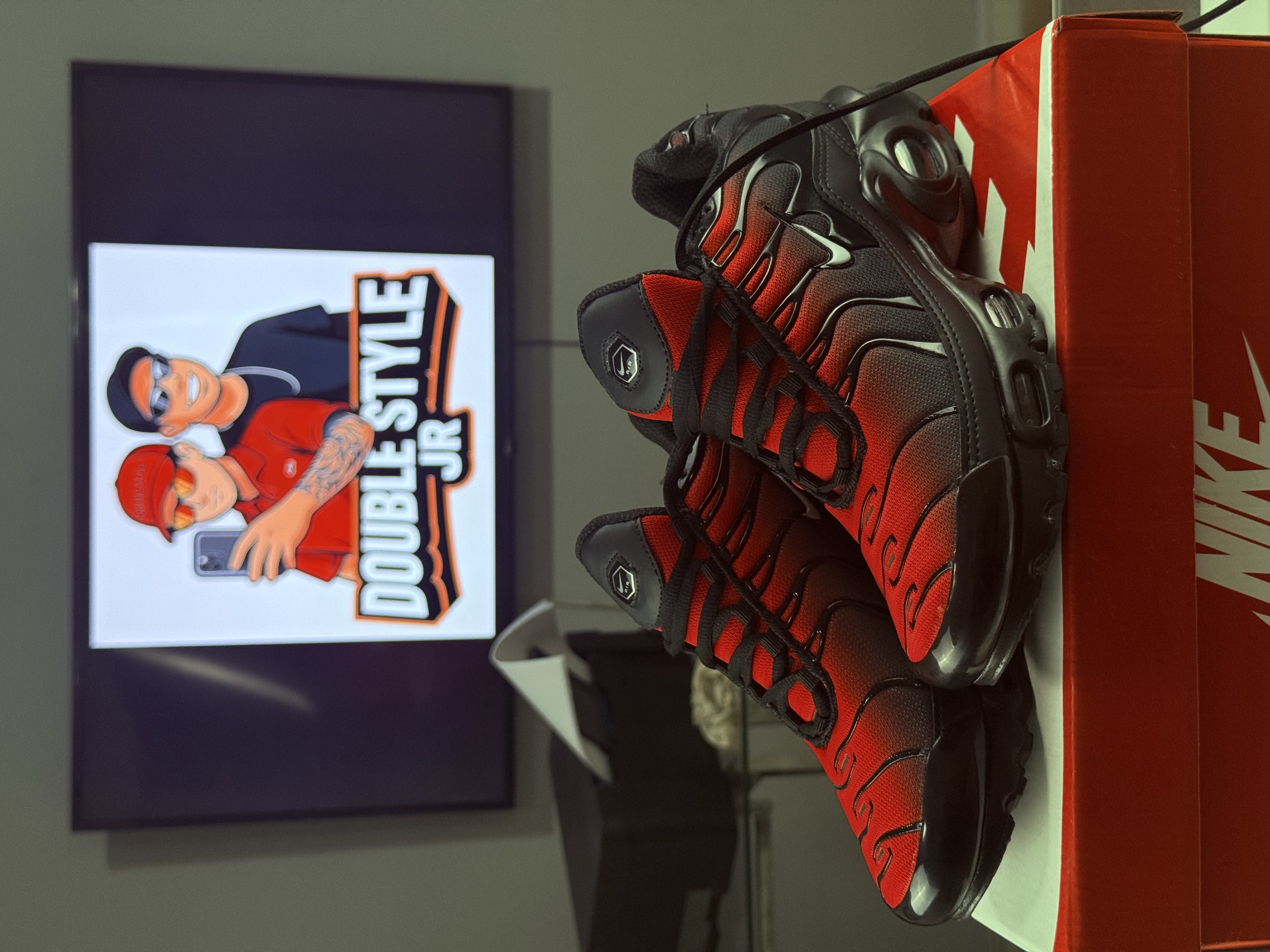 Nike Air Max Plus TN Preto e Vermelho
