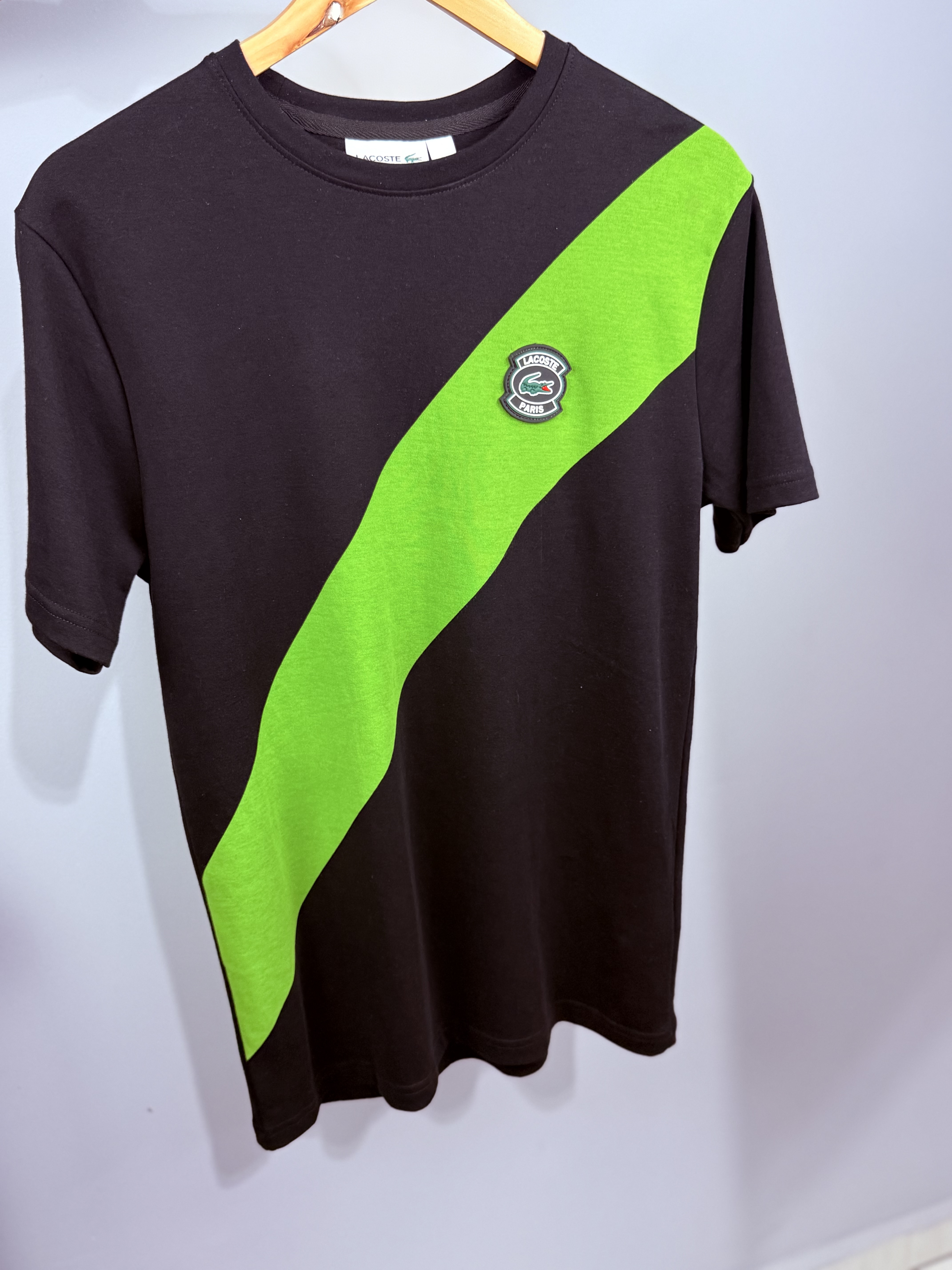 Camiseta Lacoste Malha Italiana – Estilo e Exclusividade