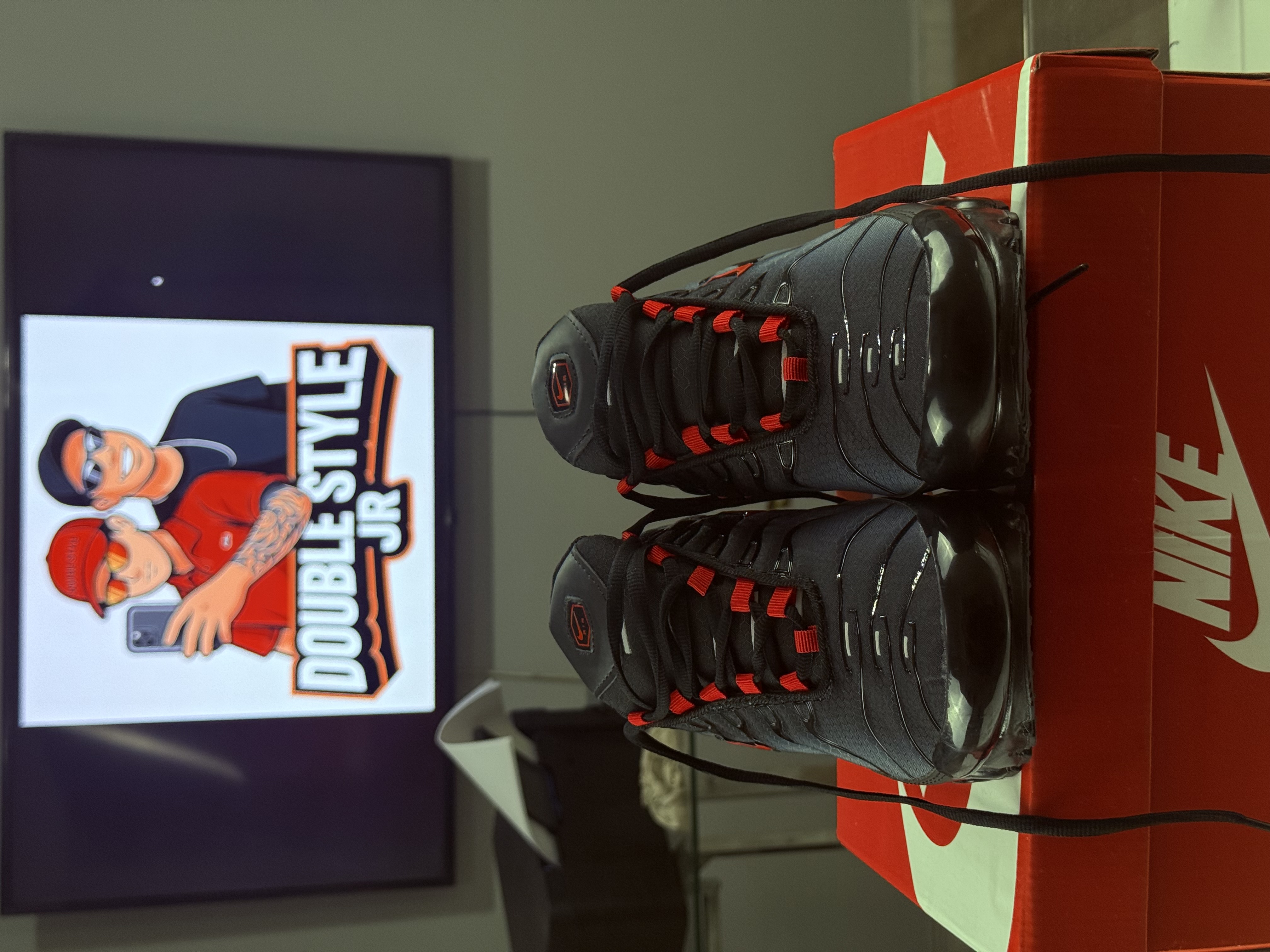 Nike Air Max Plus TN Preto e Vermelho