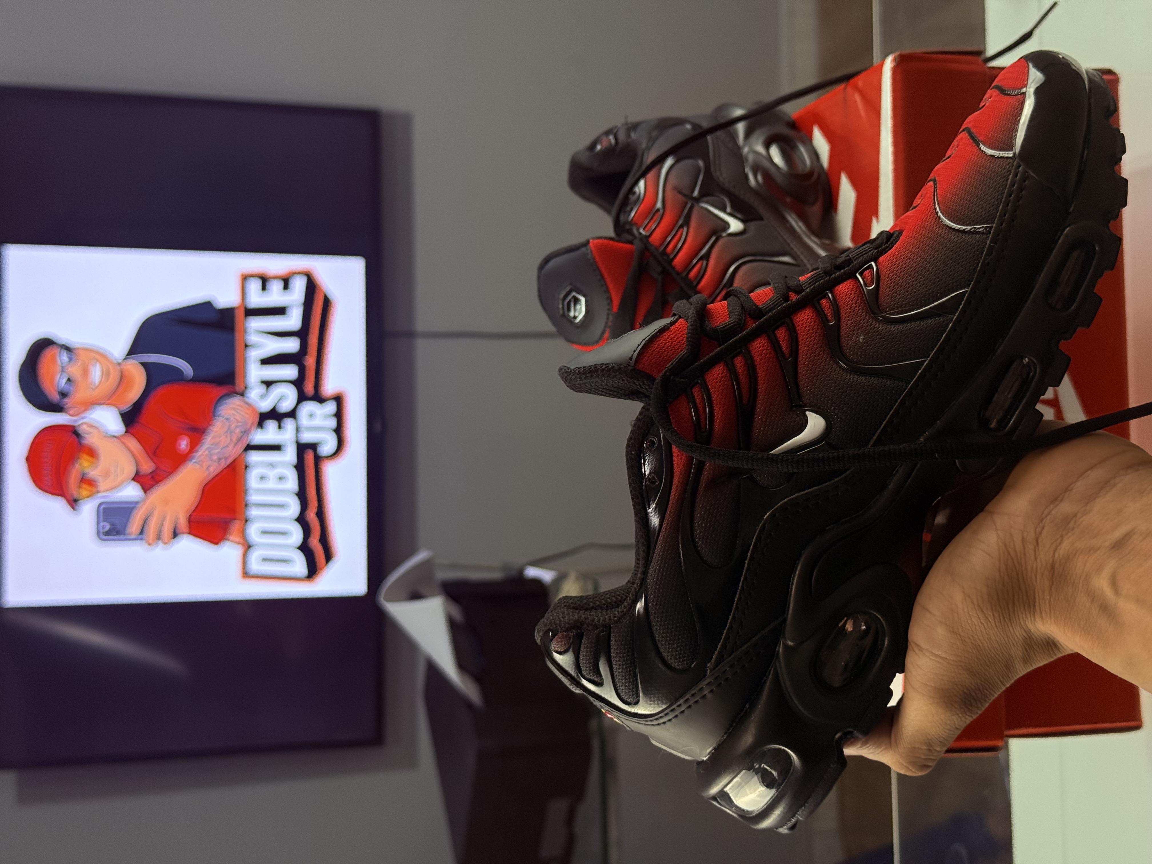 Nike Air Max Plus TN Preto e Vermelho