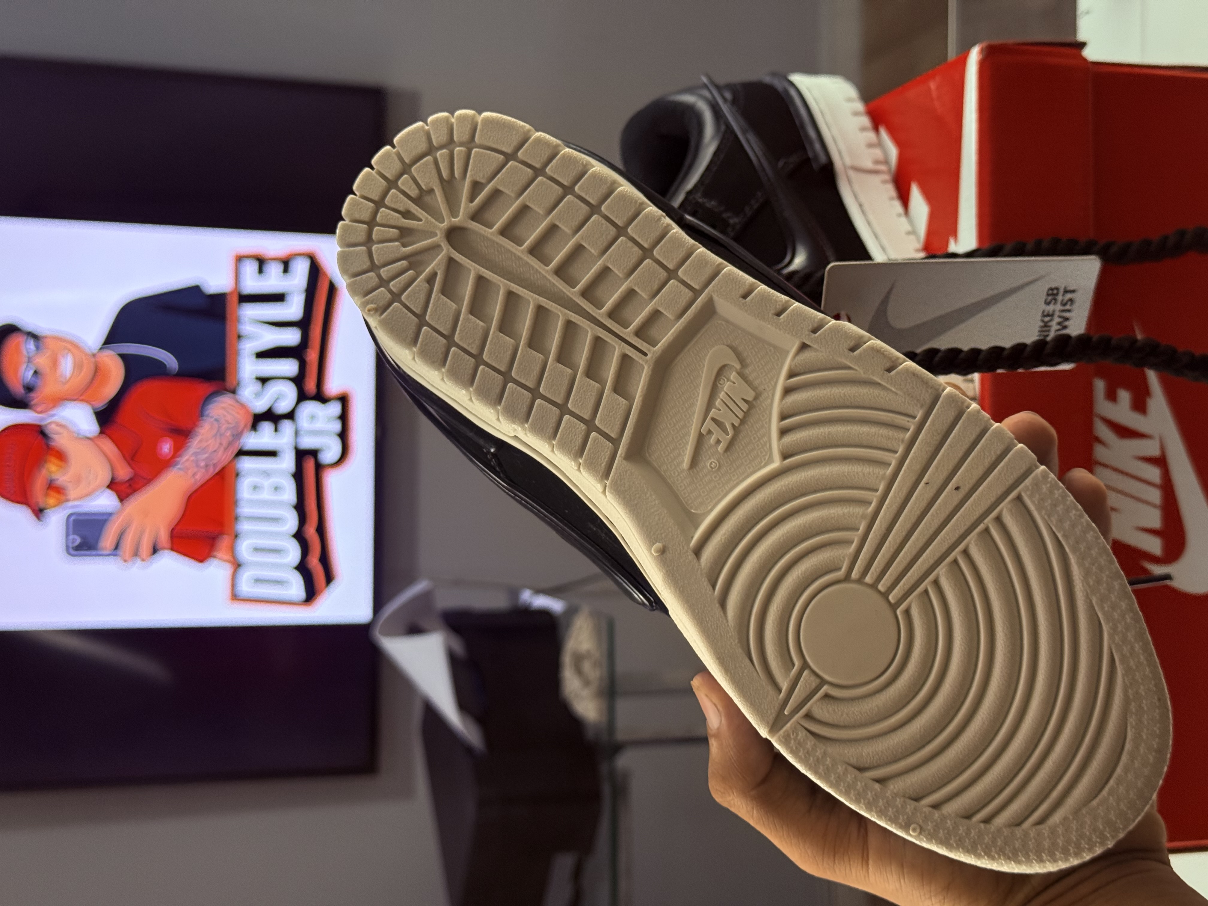 Nike SB Dunk Low Twist – Preto e Branco