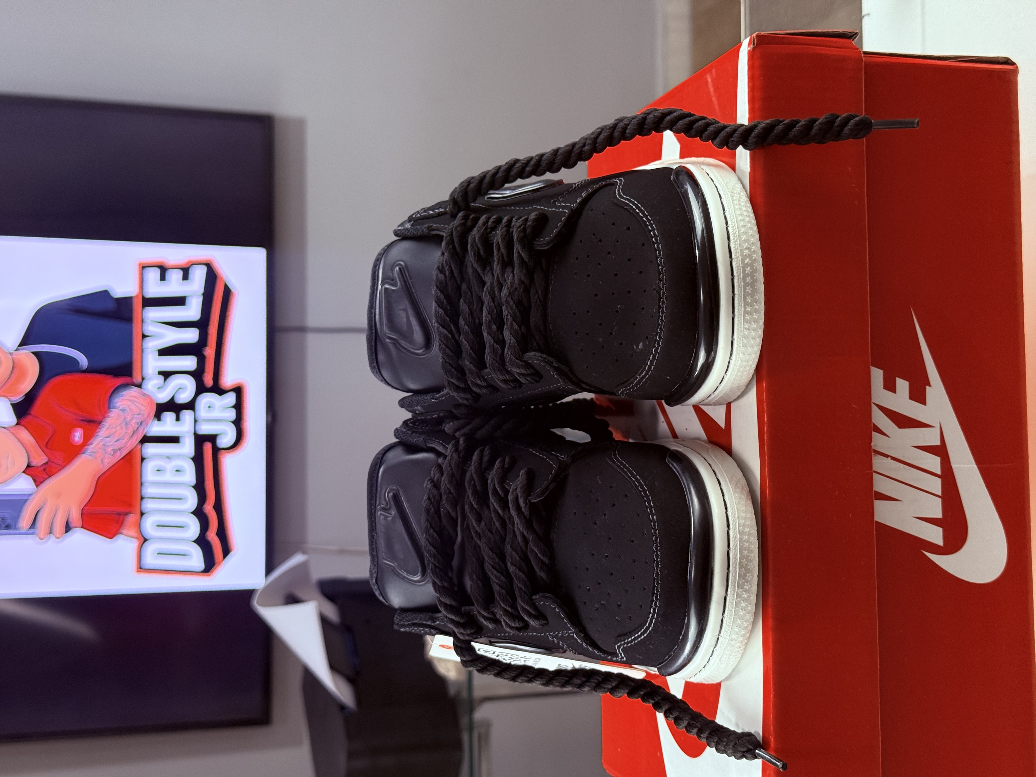 Nike SB Dunk Low Twist – Preto e Branco