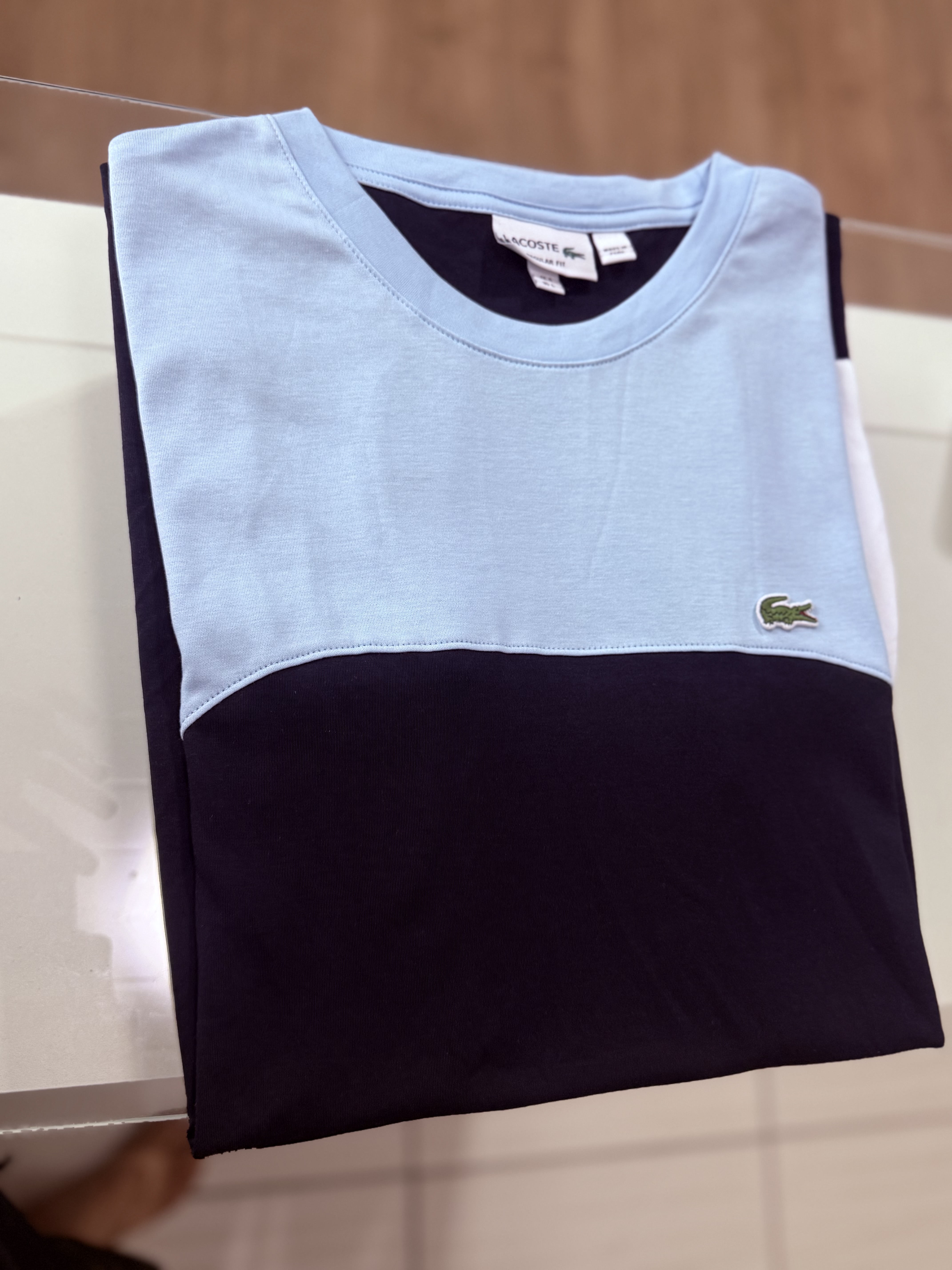 Camiseta Lacoste Malha Peruana – Estilo e Conforto Premium