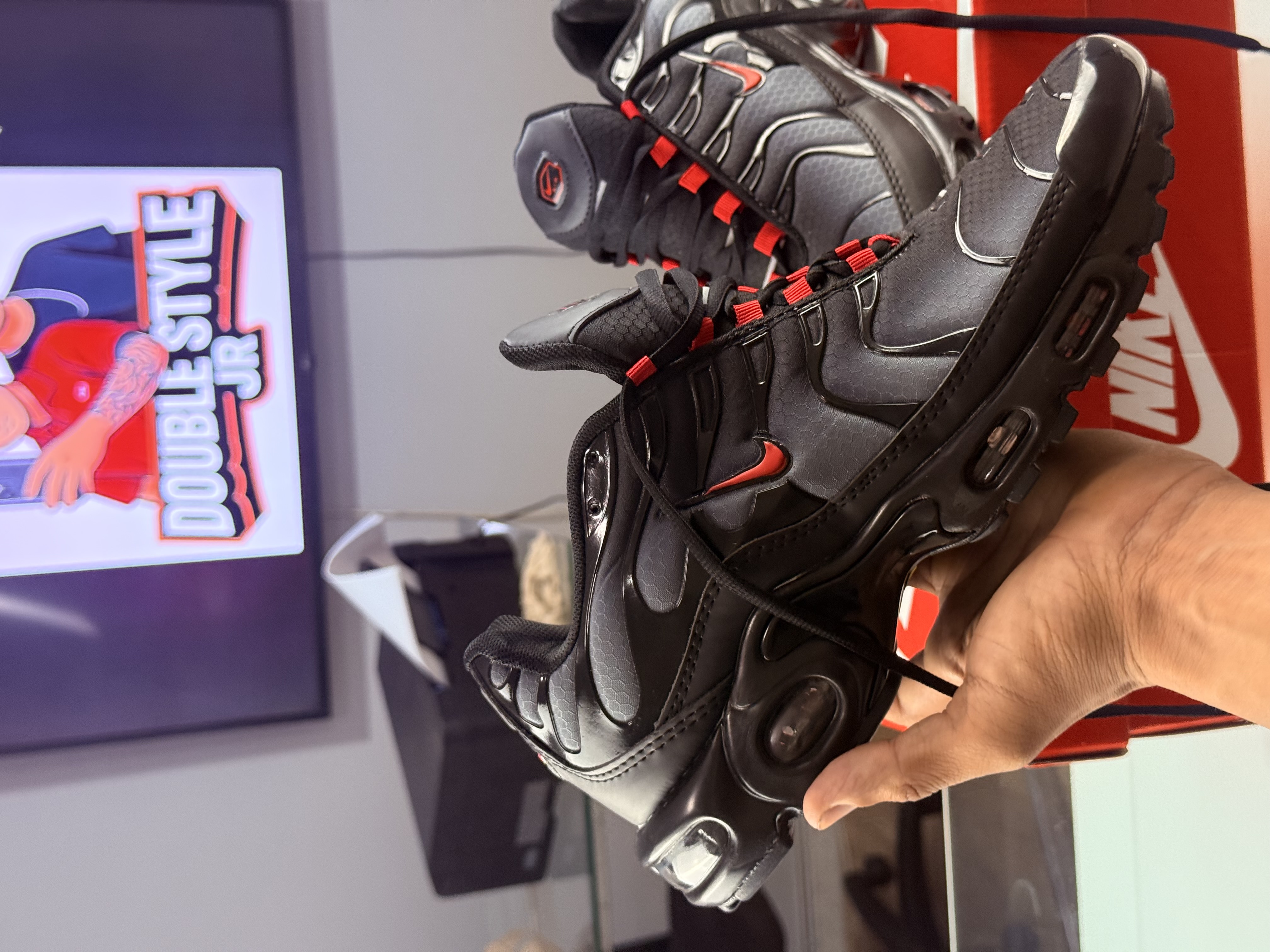 Nike Air Max Plus TN Preto e Vermelho