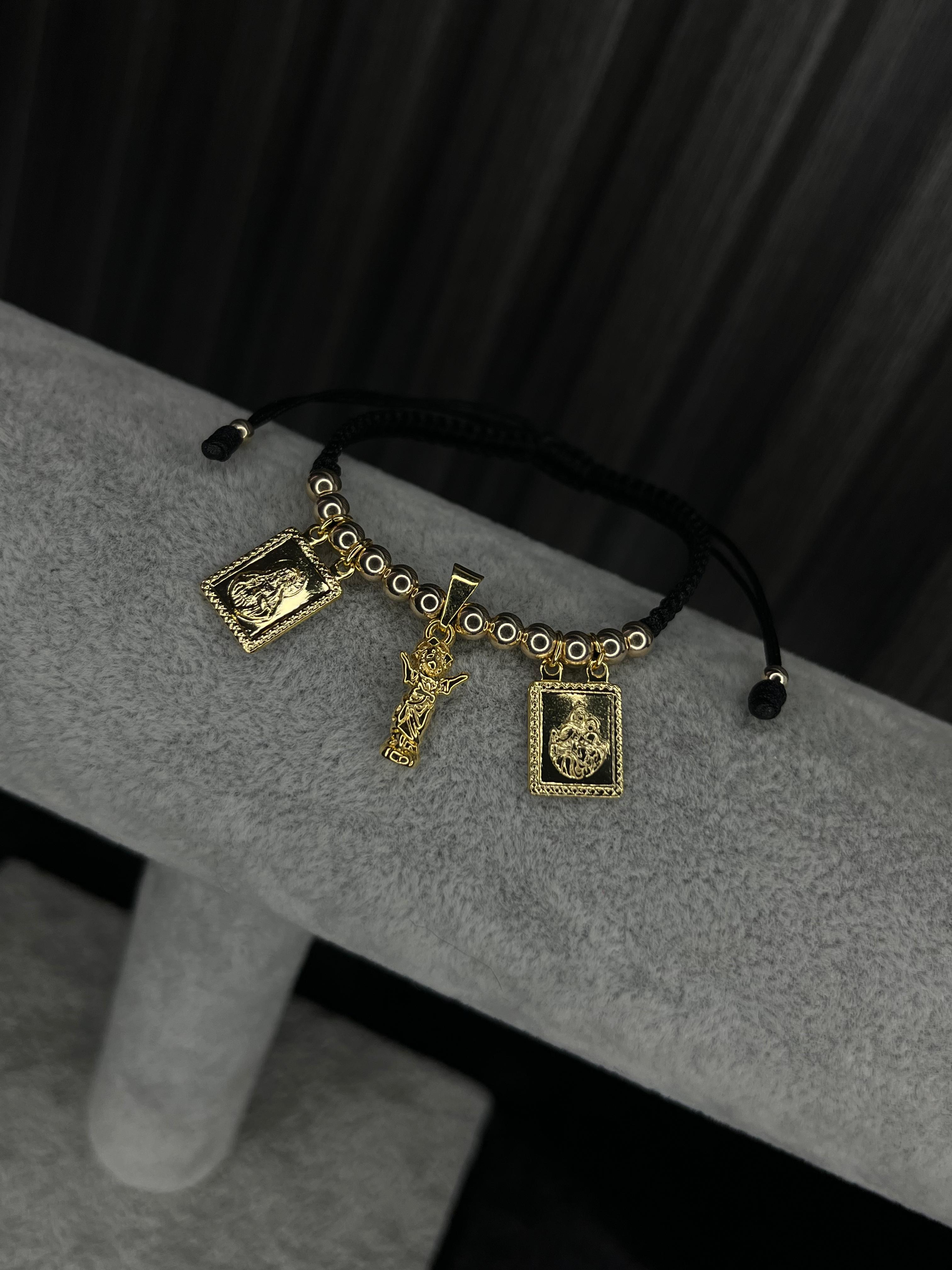 PULSERA DIVINO NIÑO CON ESCAPULARIOS