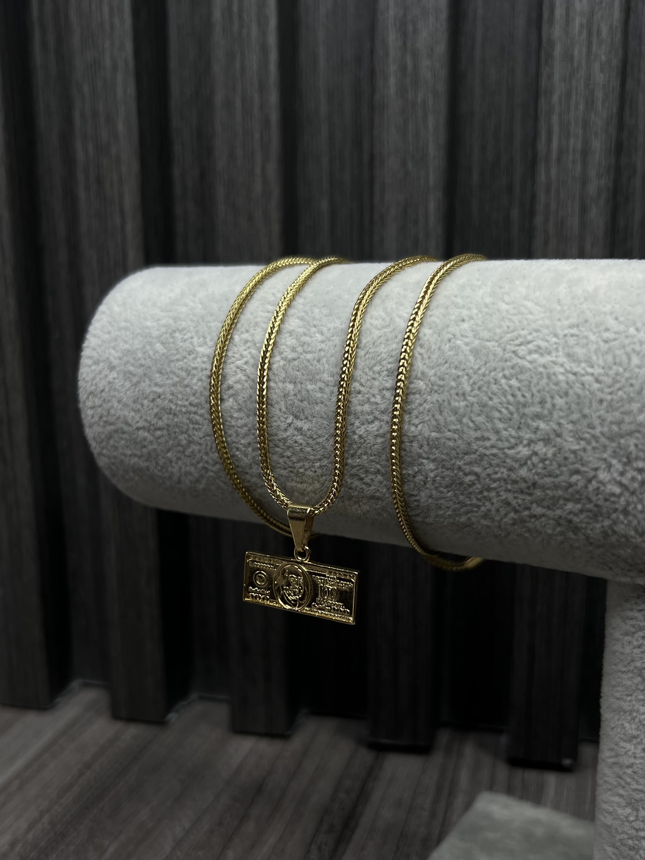 CADENA FRANCO CUADRADA DOLLAR