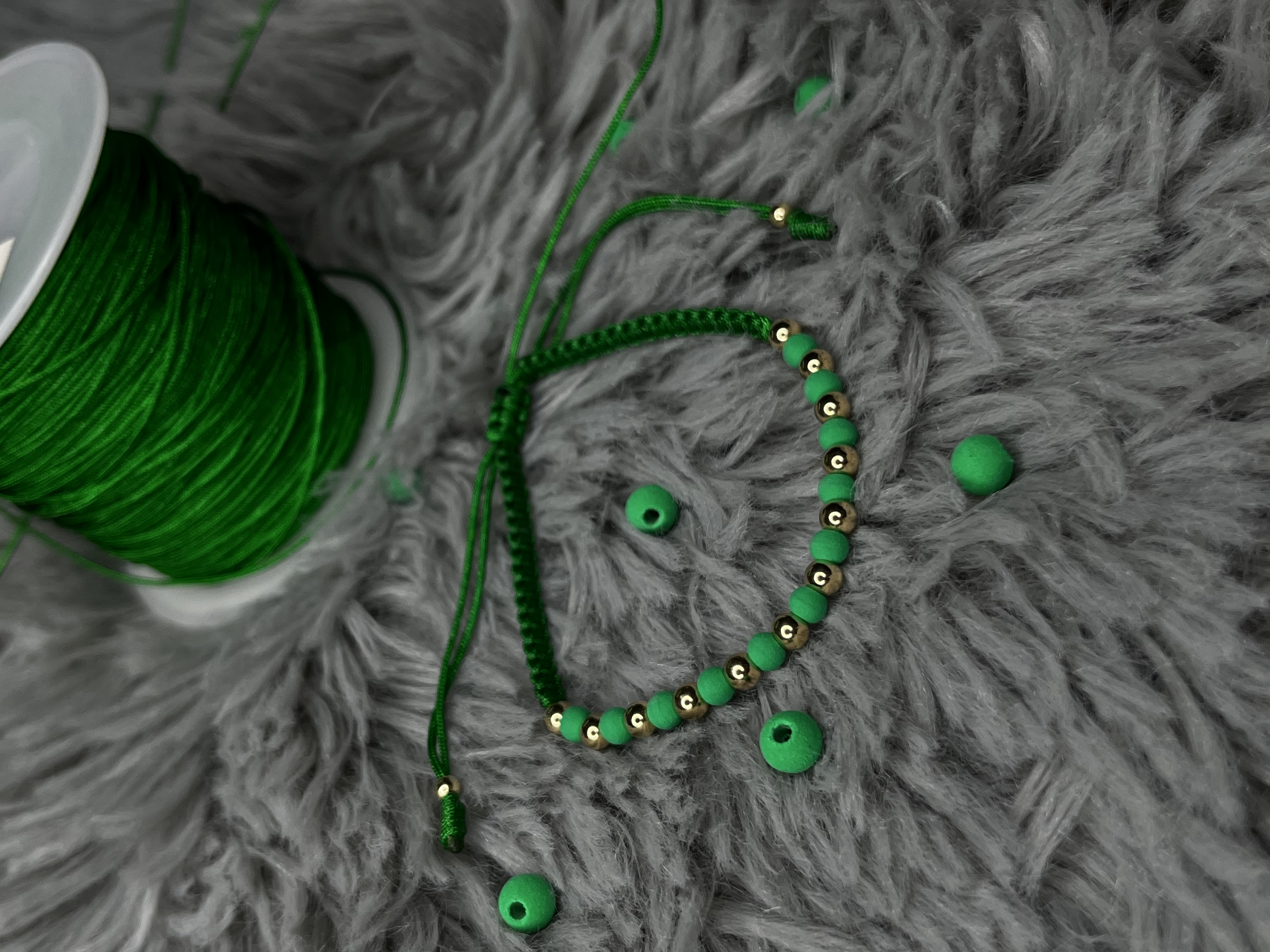 PULSERA NEOPRENOS VERDES INTERCALADOS