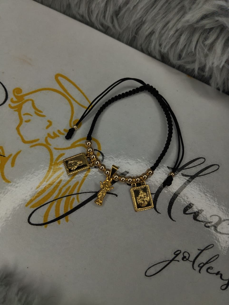 PULSERA DIVINO NIÑO CON ESCAPULARIOS