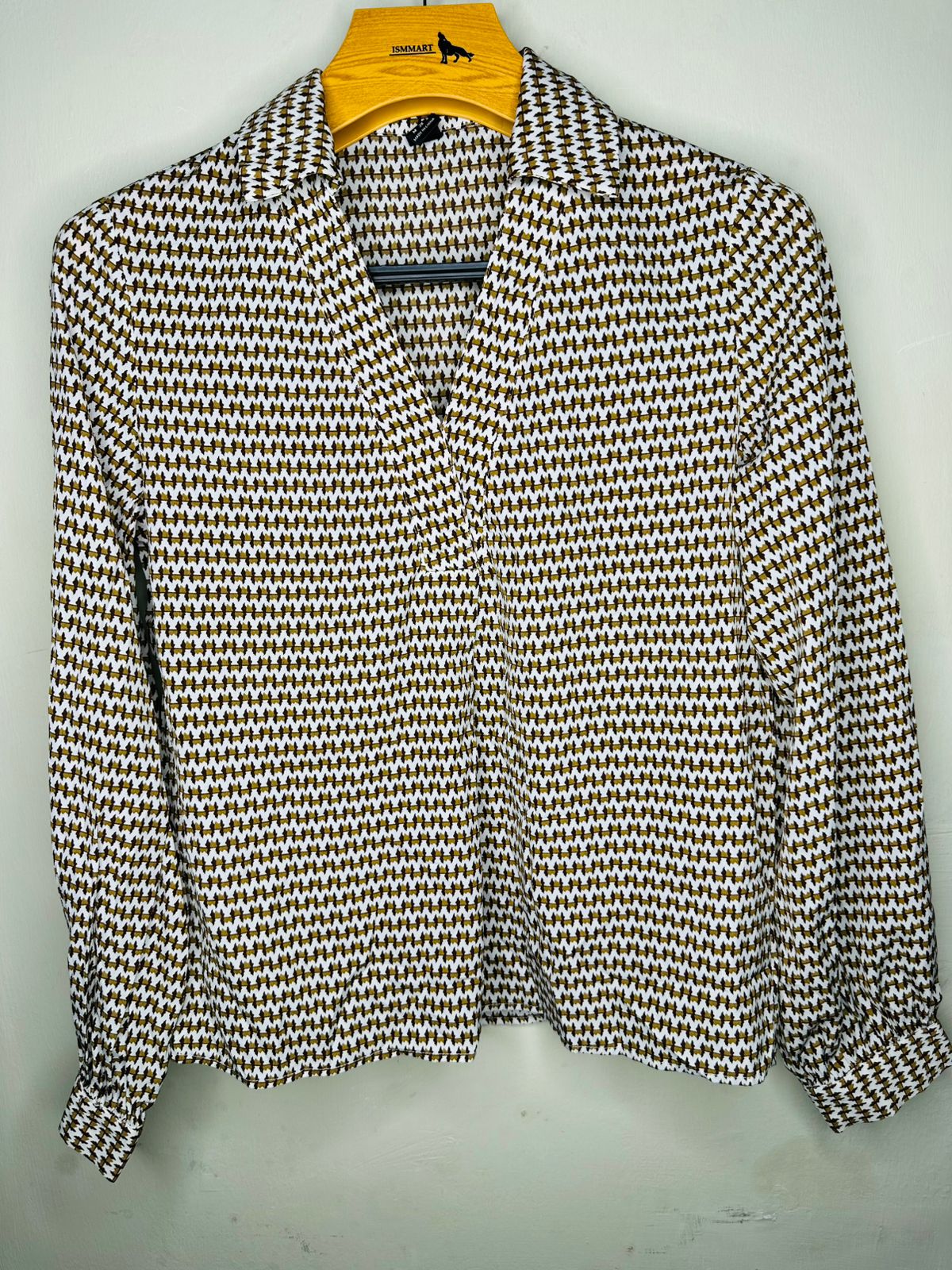 Patterned long sleeve blouse