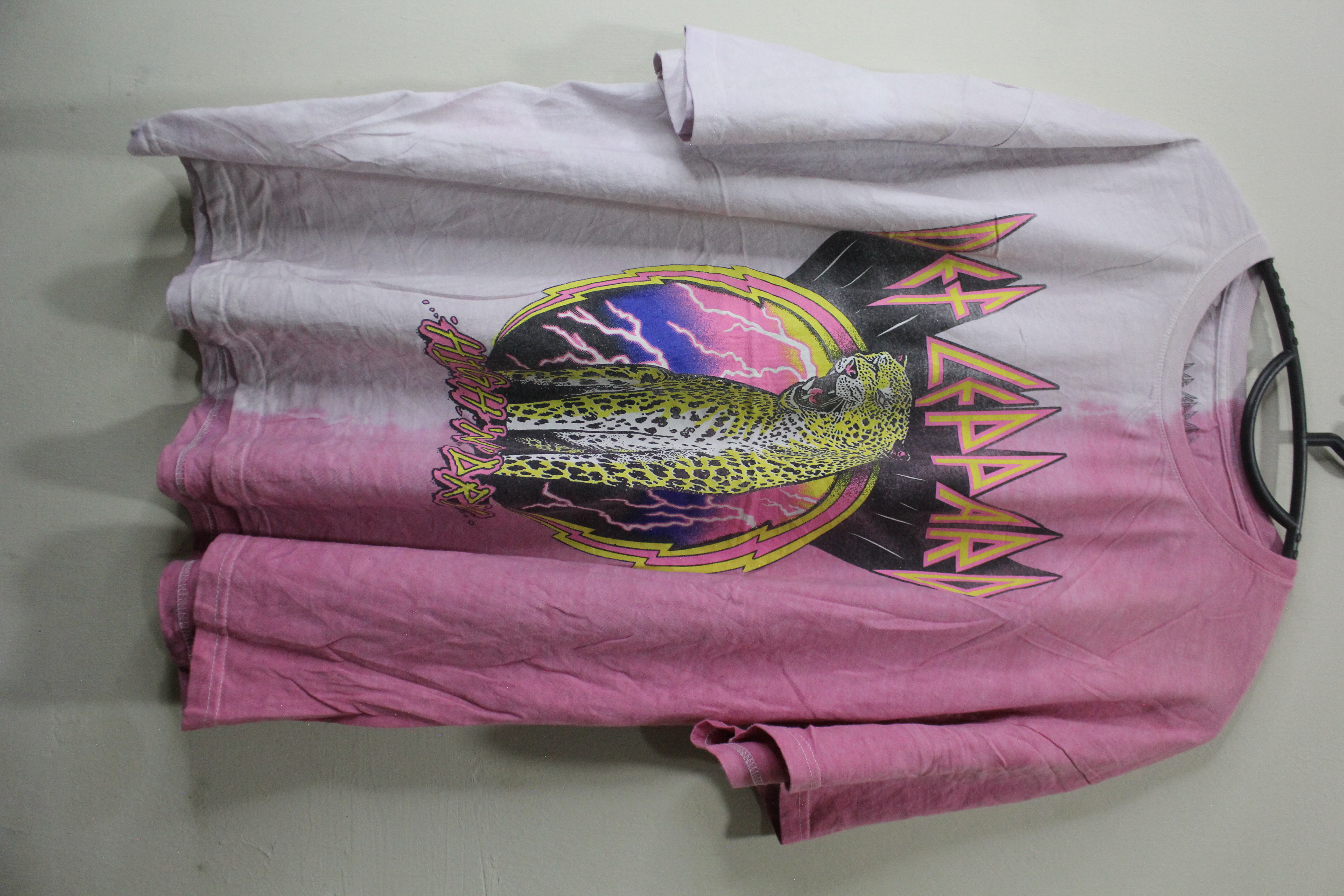 Def Leppard Graphic T-Shirt