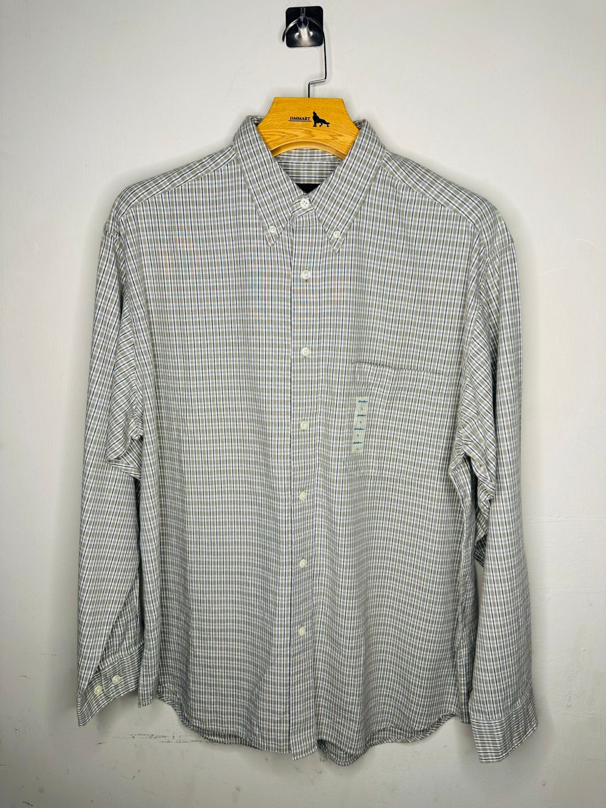 Men’s long-sleeve checkered shirt