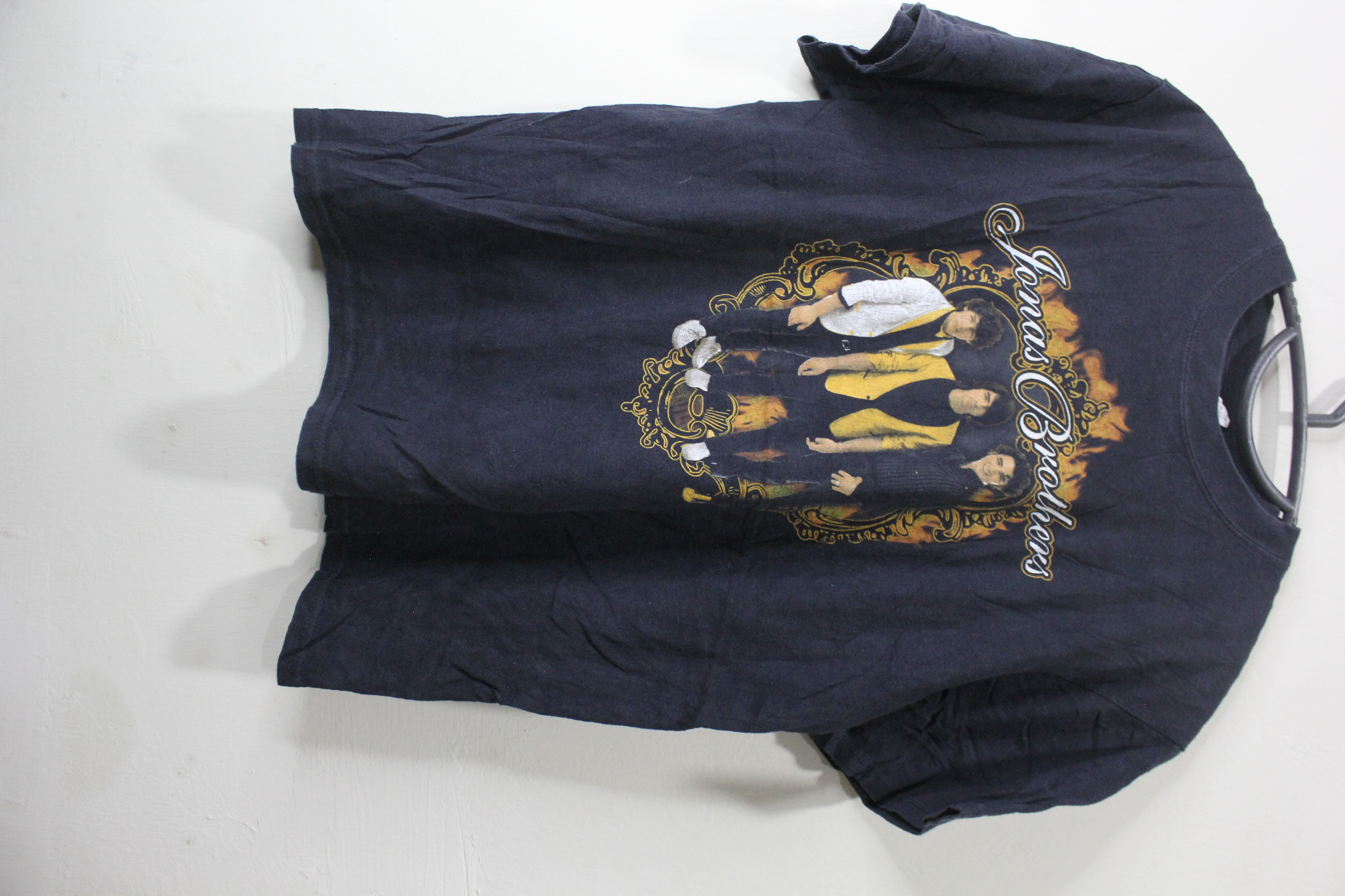 Amor Prohibido Band T-shirt