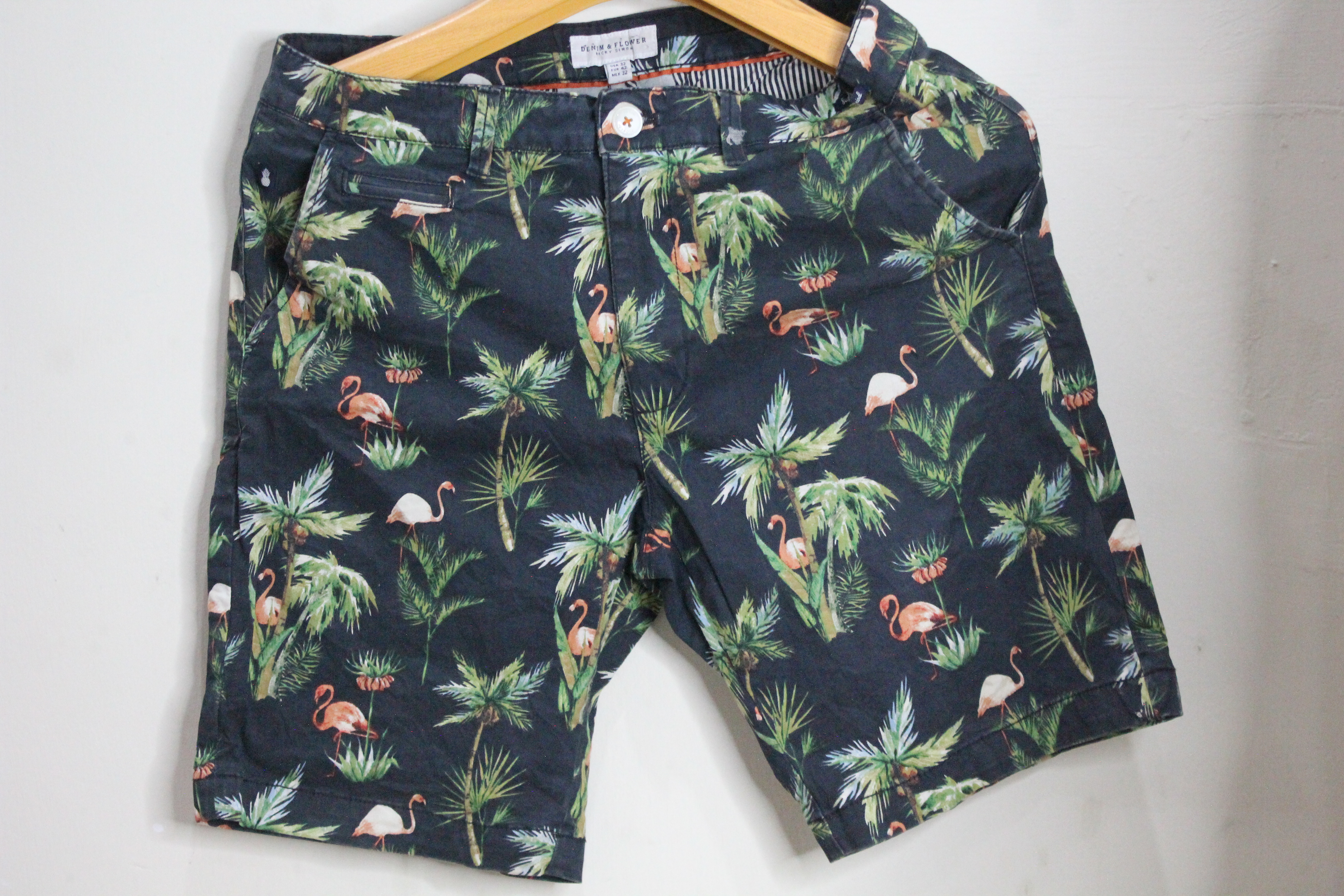 Men's Tropical Print Shorts