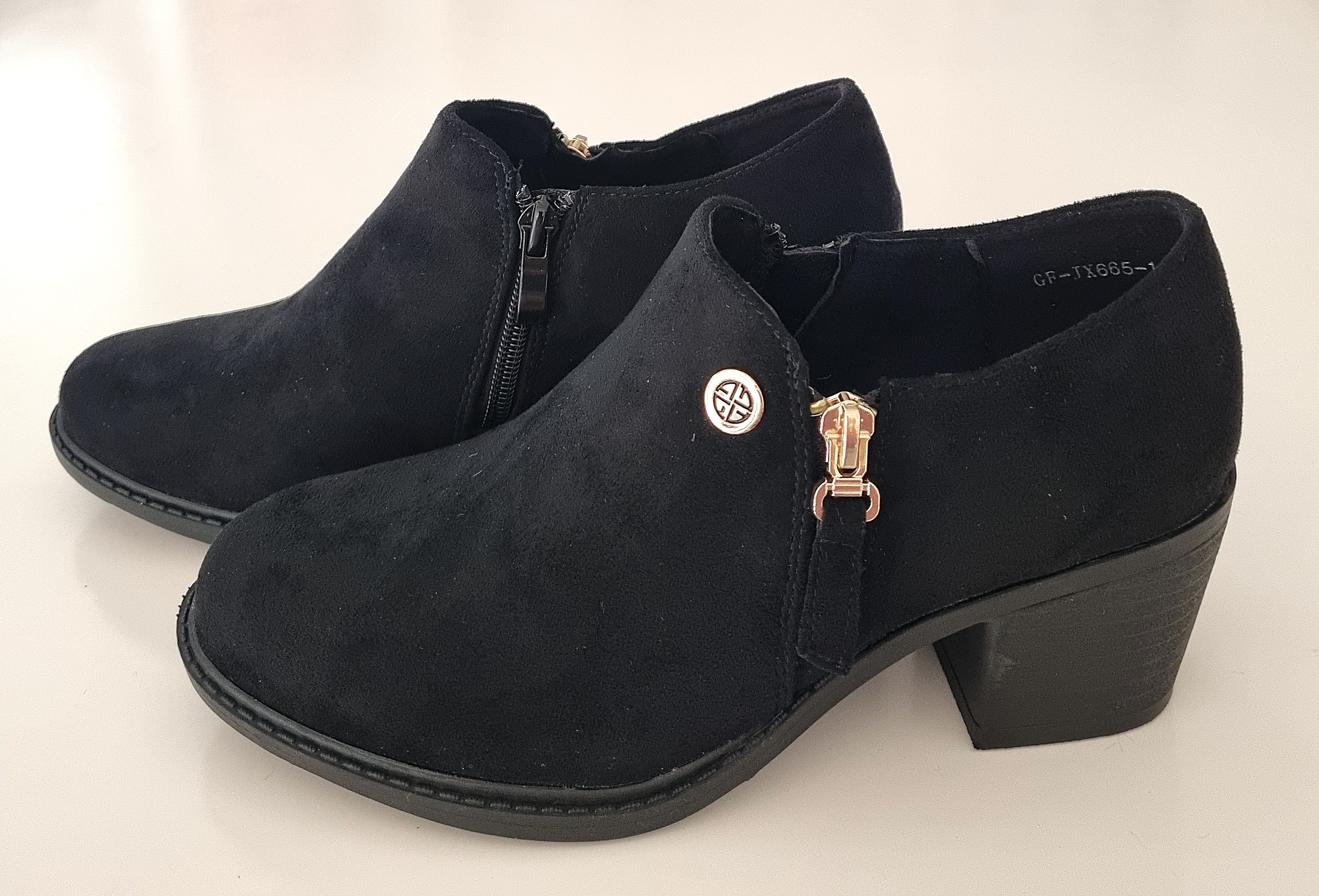 Moteriški bateliai su užtrauktuku