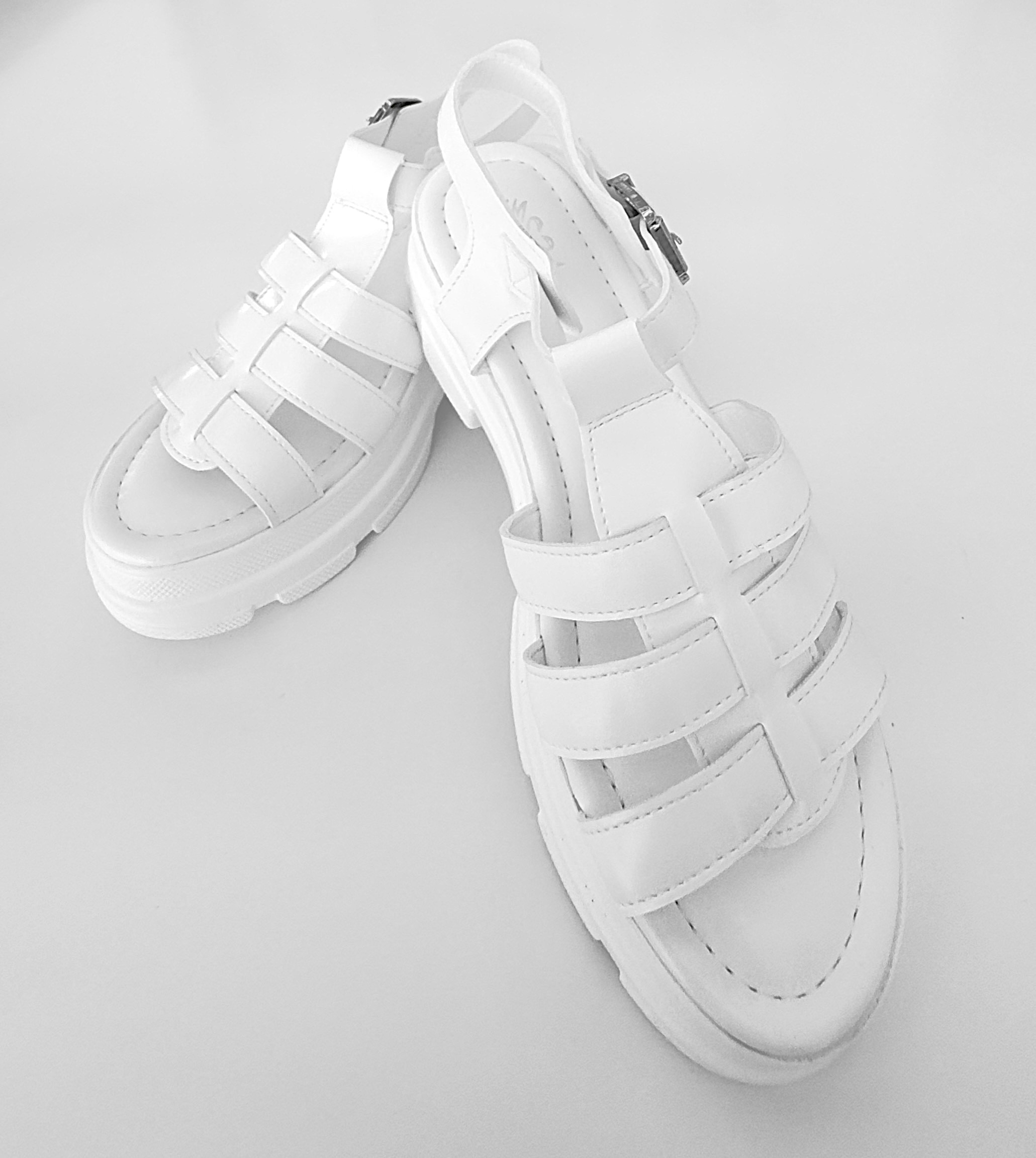 Basutės moterims Small Swan, baltos