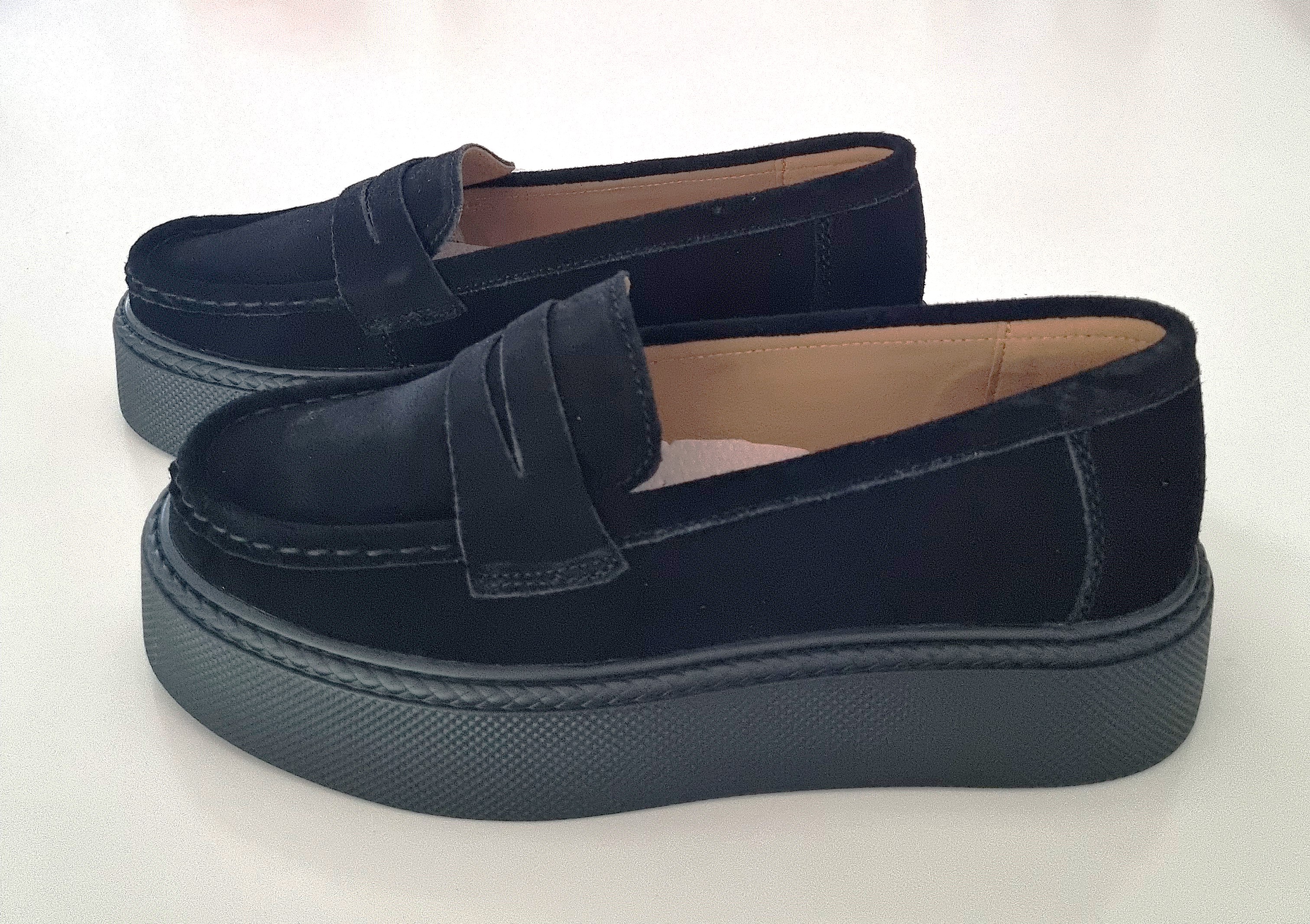 Moteriški juodi loaferiai