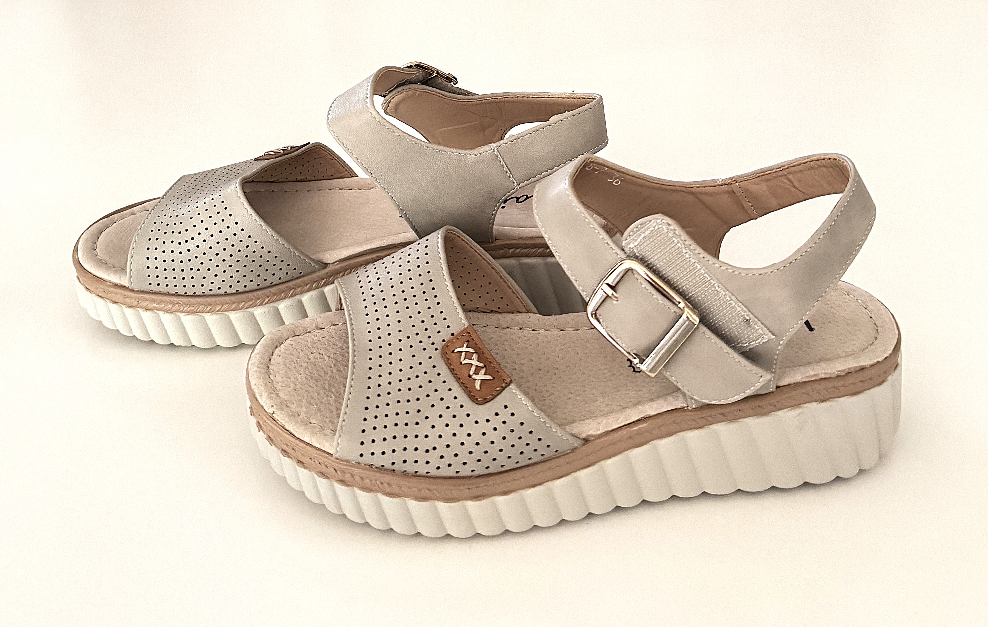 Basutės moterims Haidra, pilkos