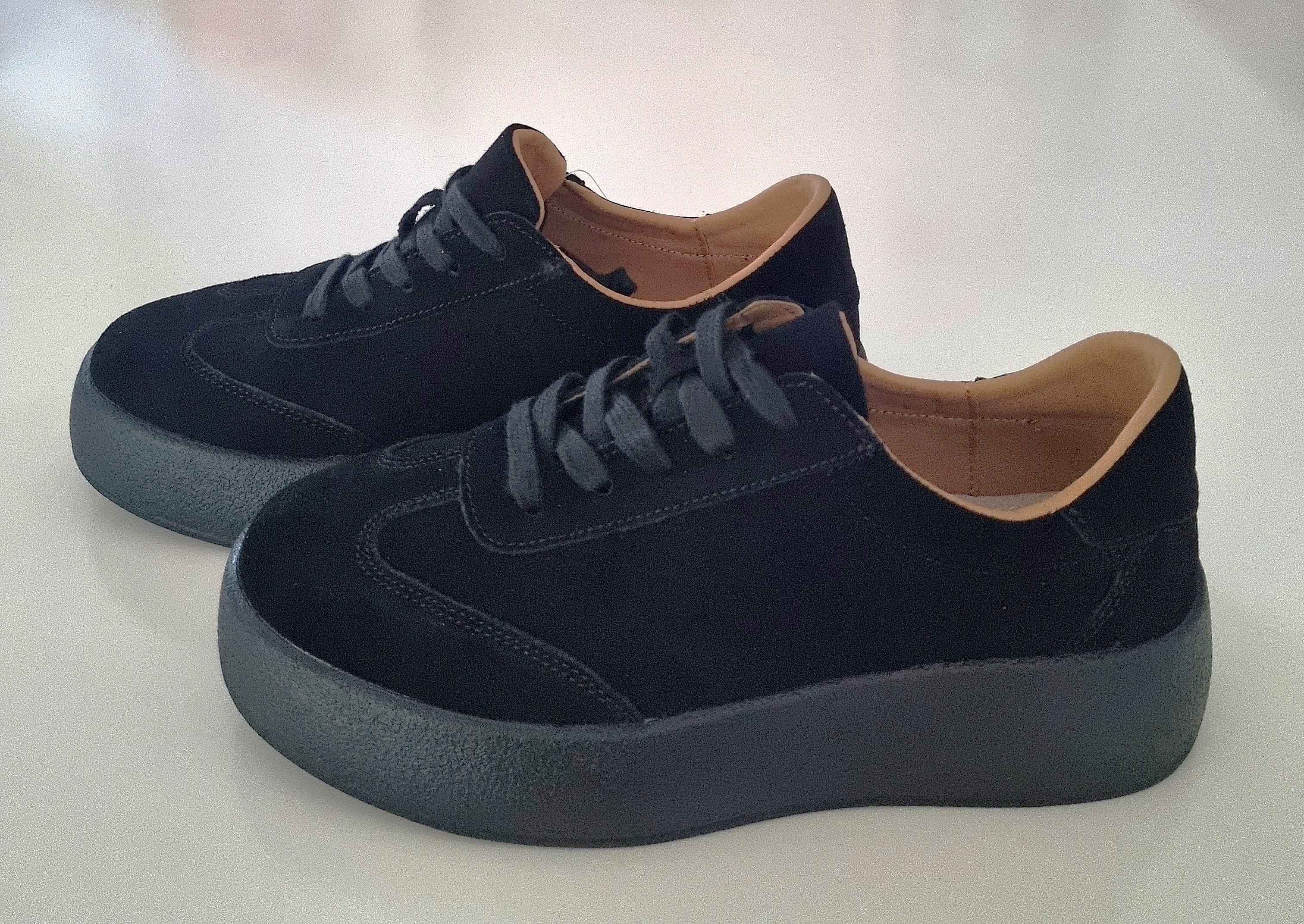 Moteriški juodi laisvalaikio batai