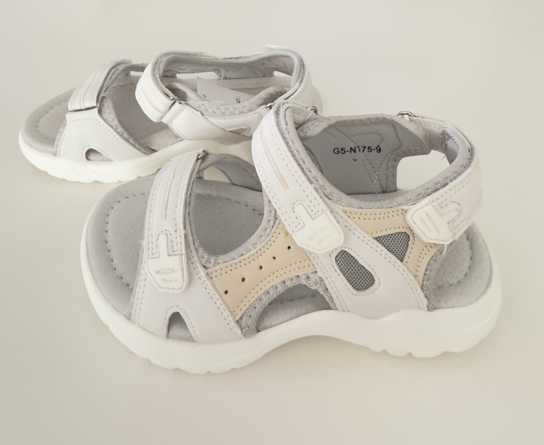 Basutės moterims, baltos