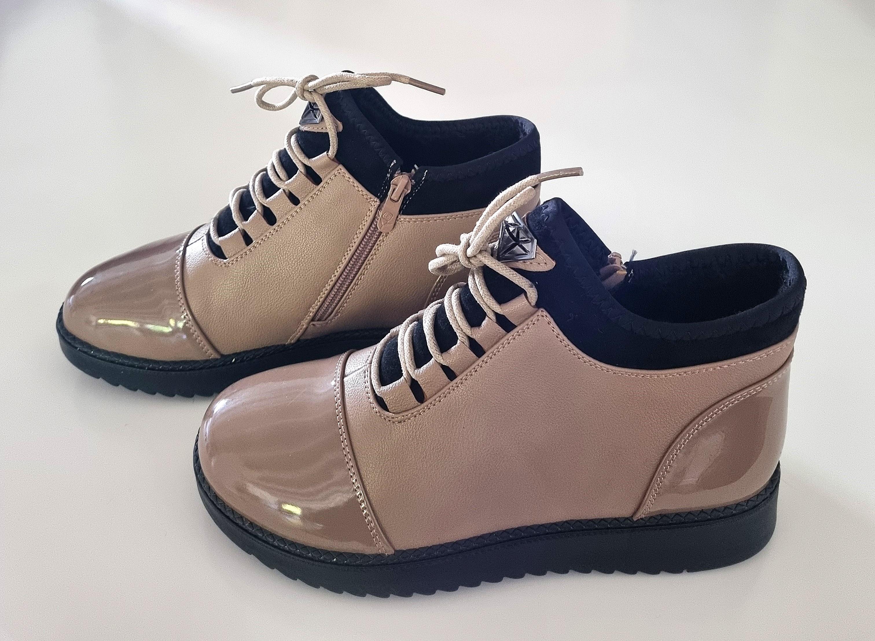 Moteriški aulinukai