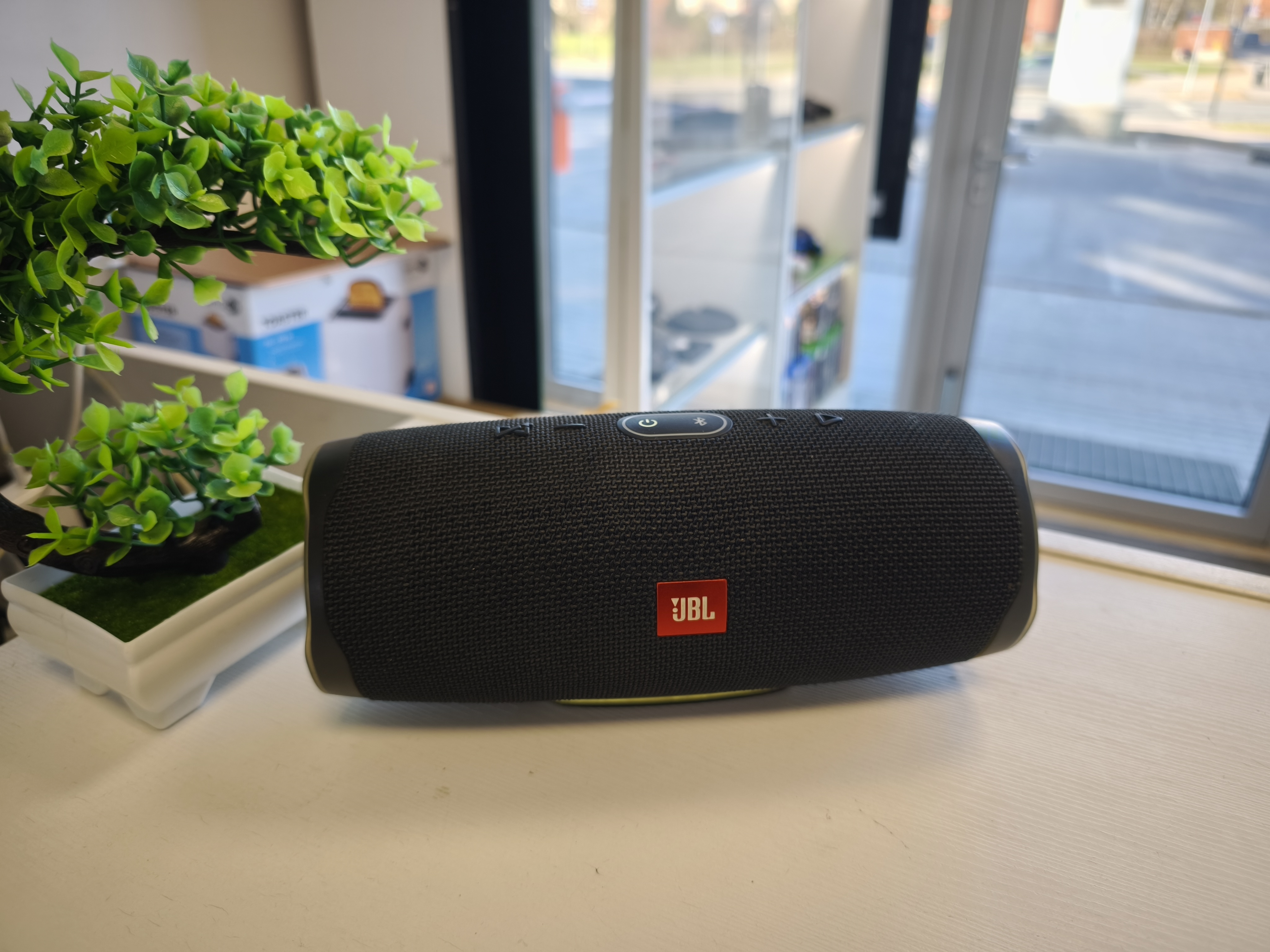 JBL Charge 4