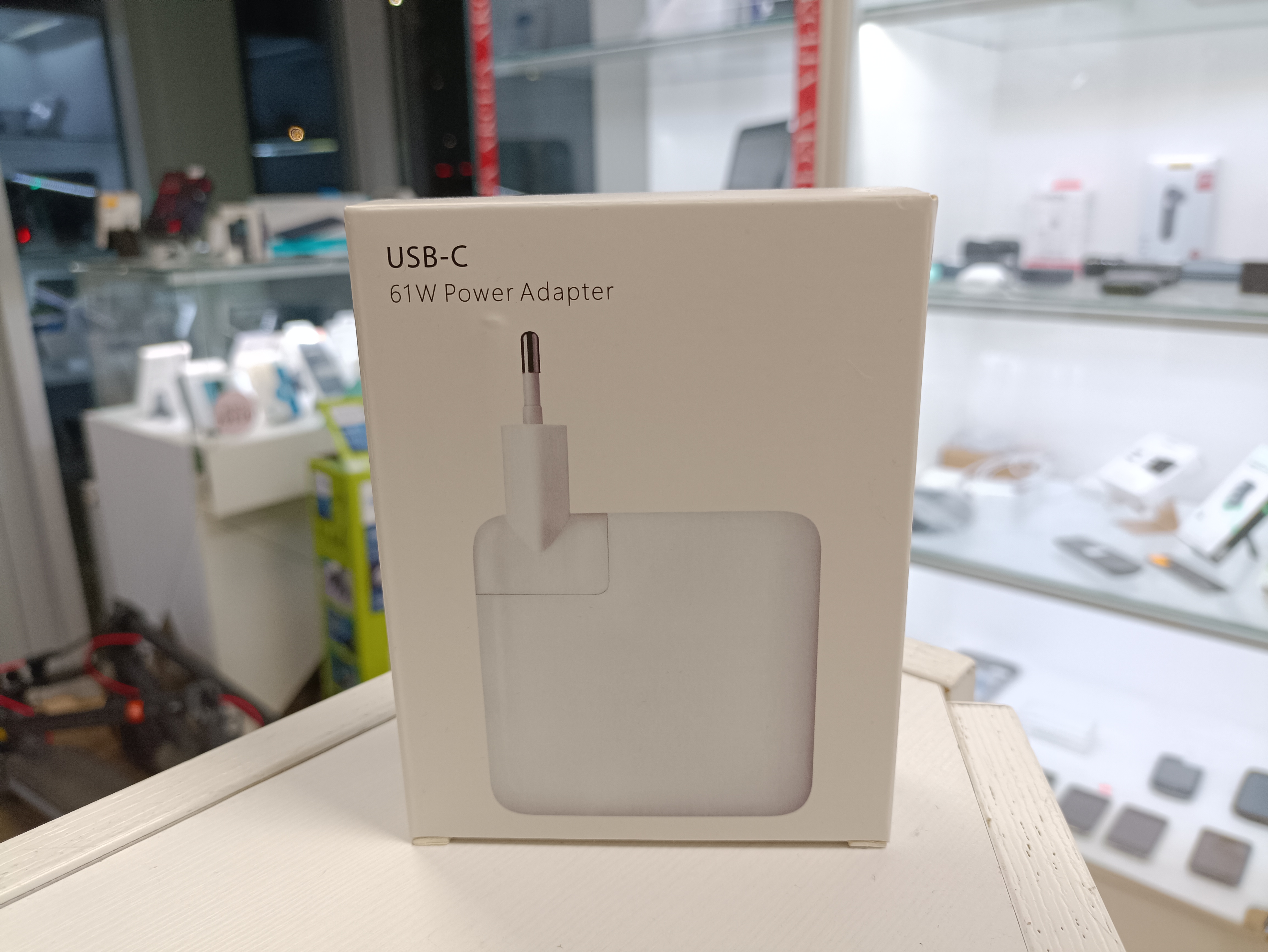 USB-C 61W maitinimo adapteris