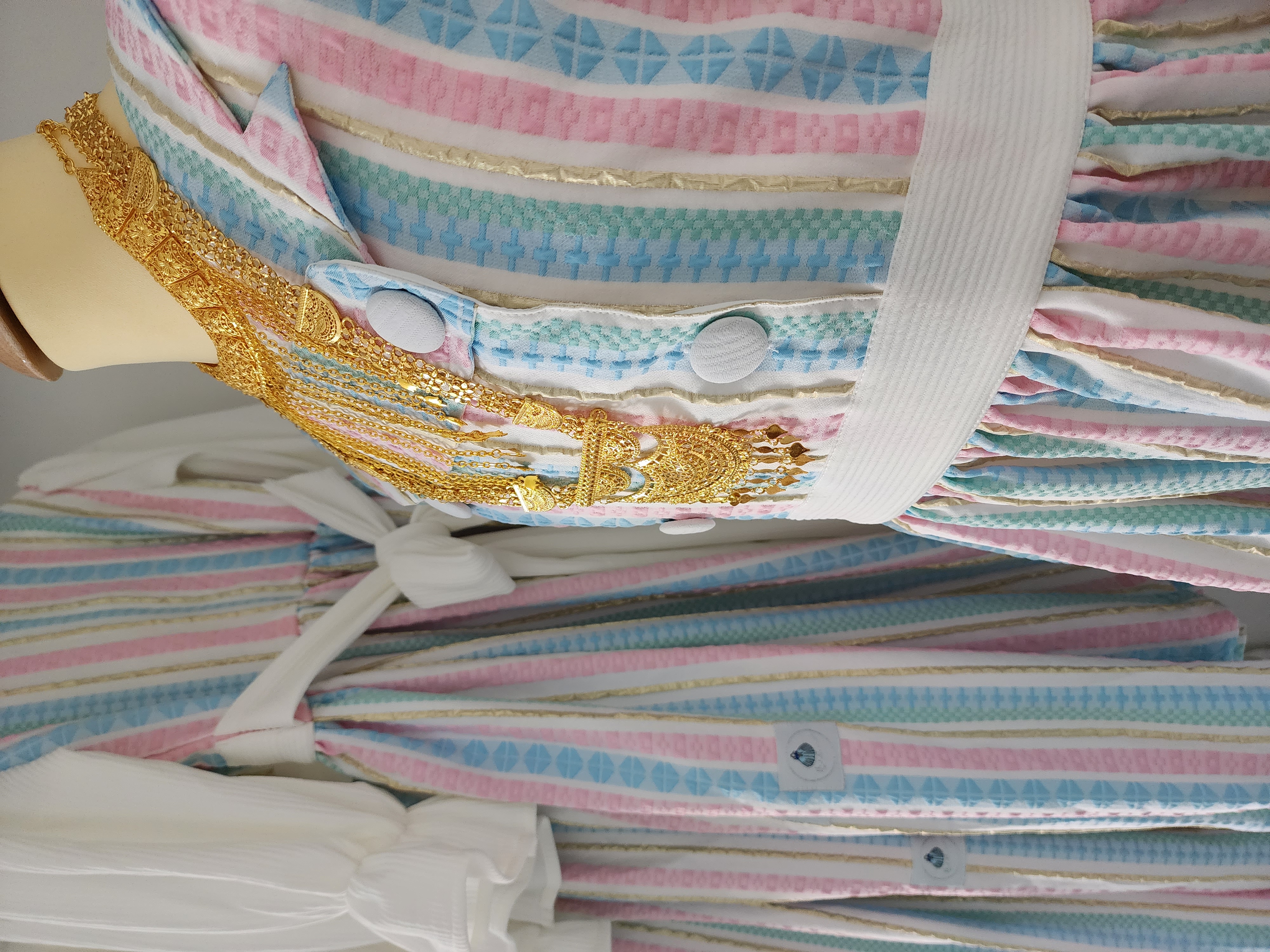 فستان الطفولة الأنيق