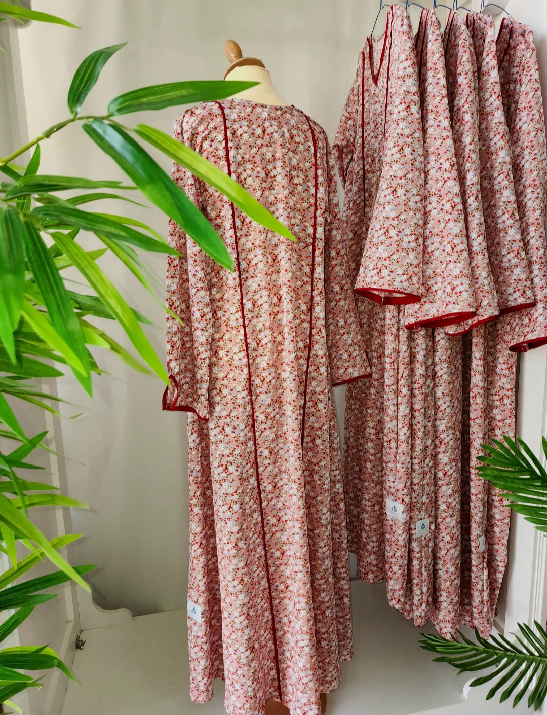  (قطن رجلة)جلابية ورد برجندي