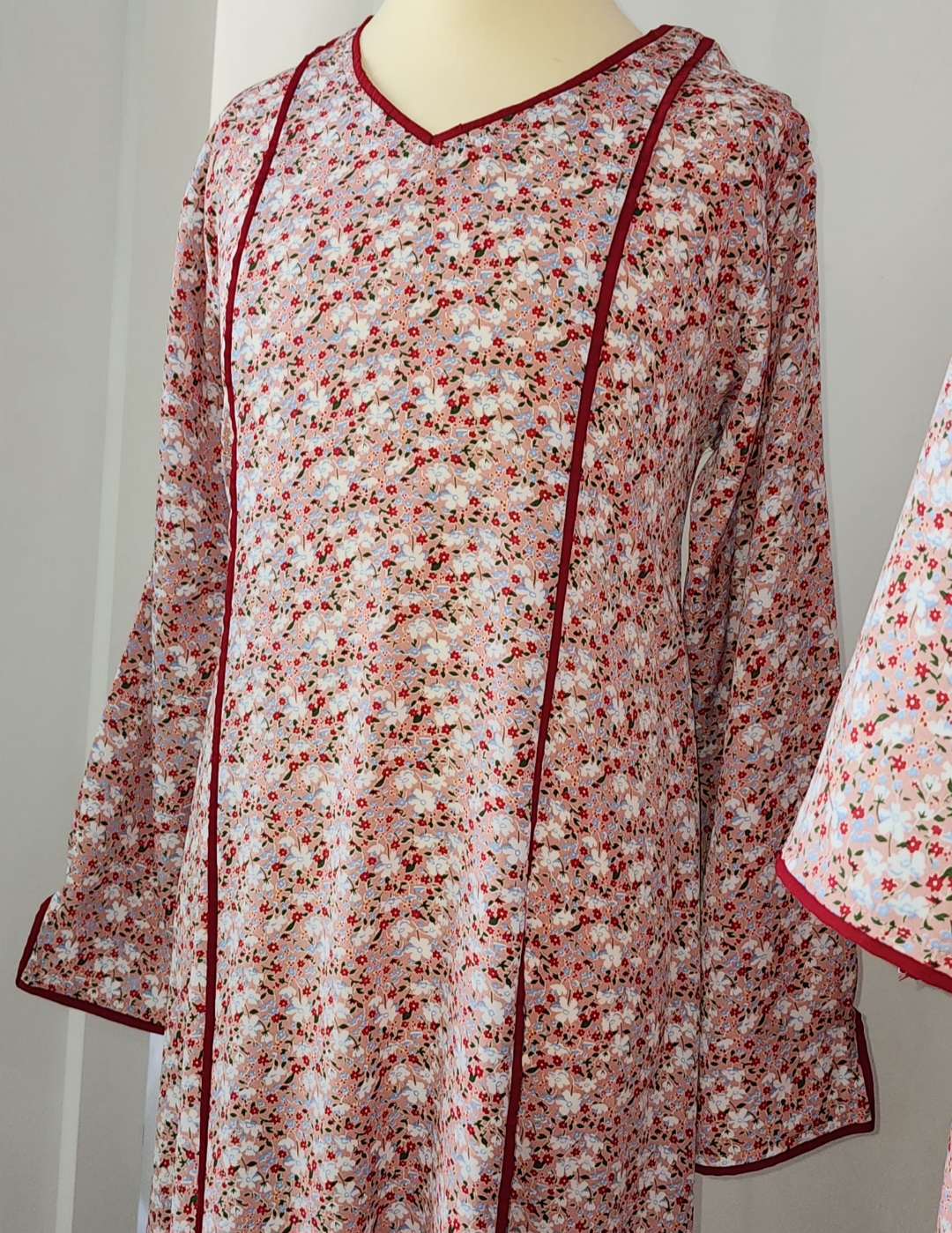  (قطن رجلة)جلابية ورد برجندي