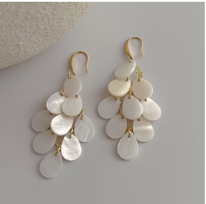  Aretes de borla con brillo 