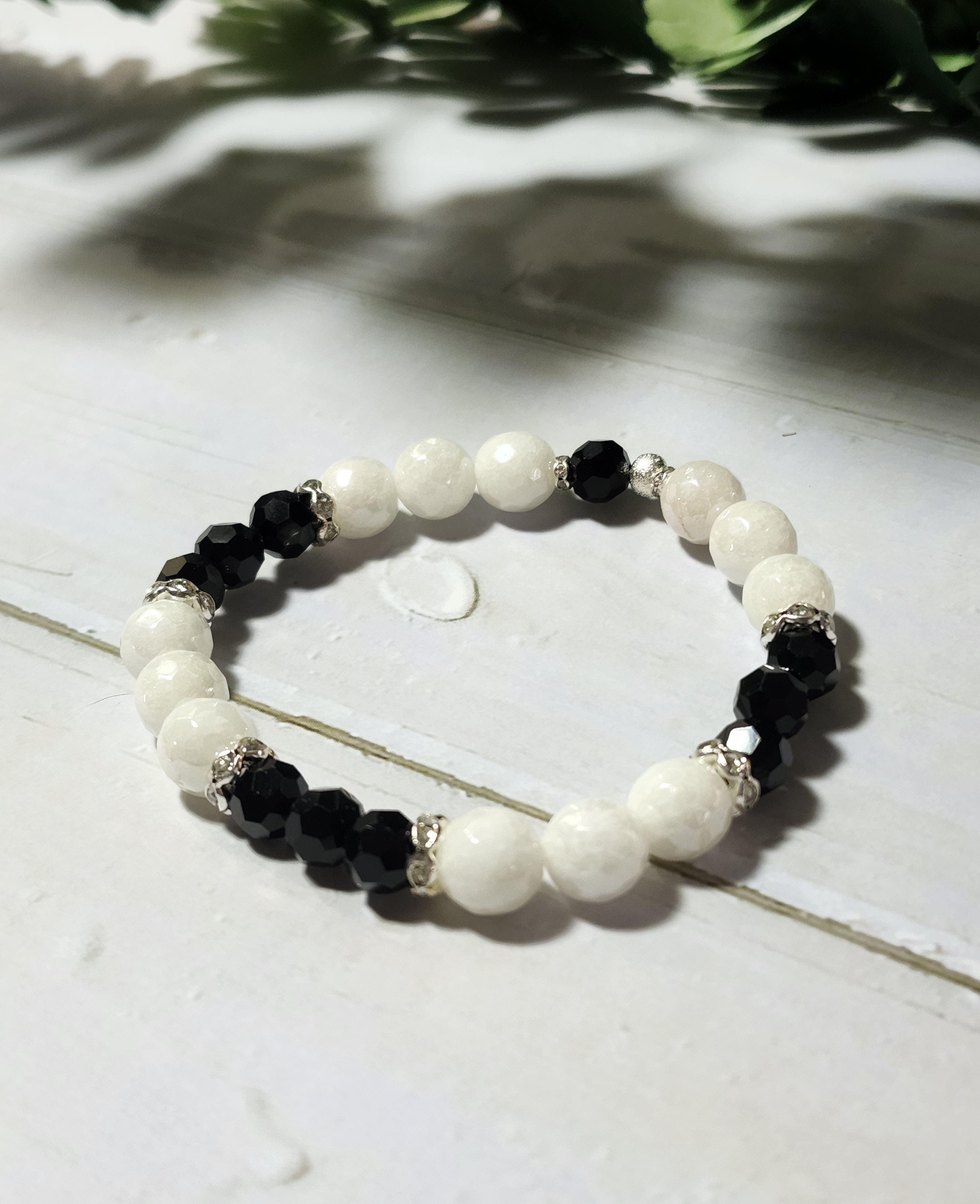 "Audrey" Black and White Beaded Bracelet