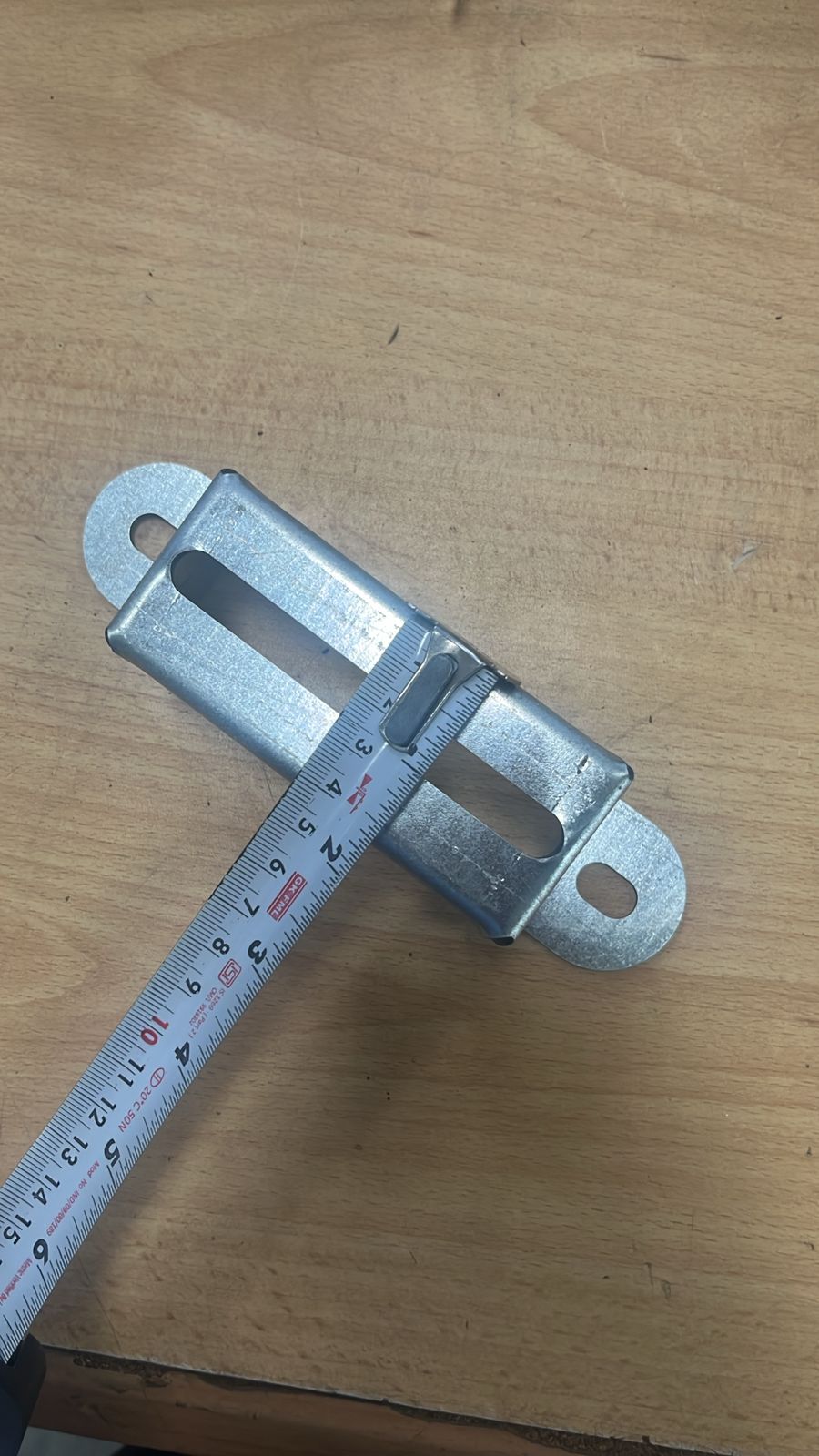 Metal Mounting Bracket--500 nos