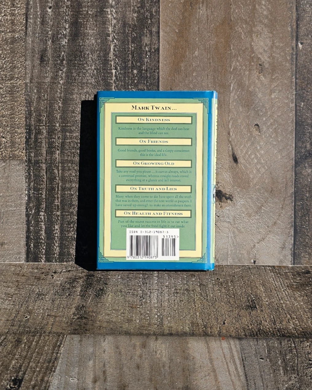 BITE-SIZE TWAIN: WIT AND WISDOM FROM THE LITERARY LEGEND BY MARK TWAIN & JOHN P. HOLMS & KARIN BAJI