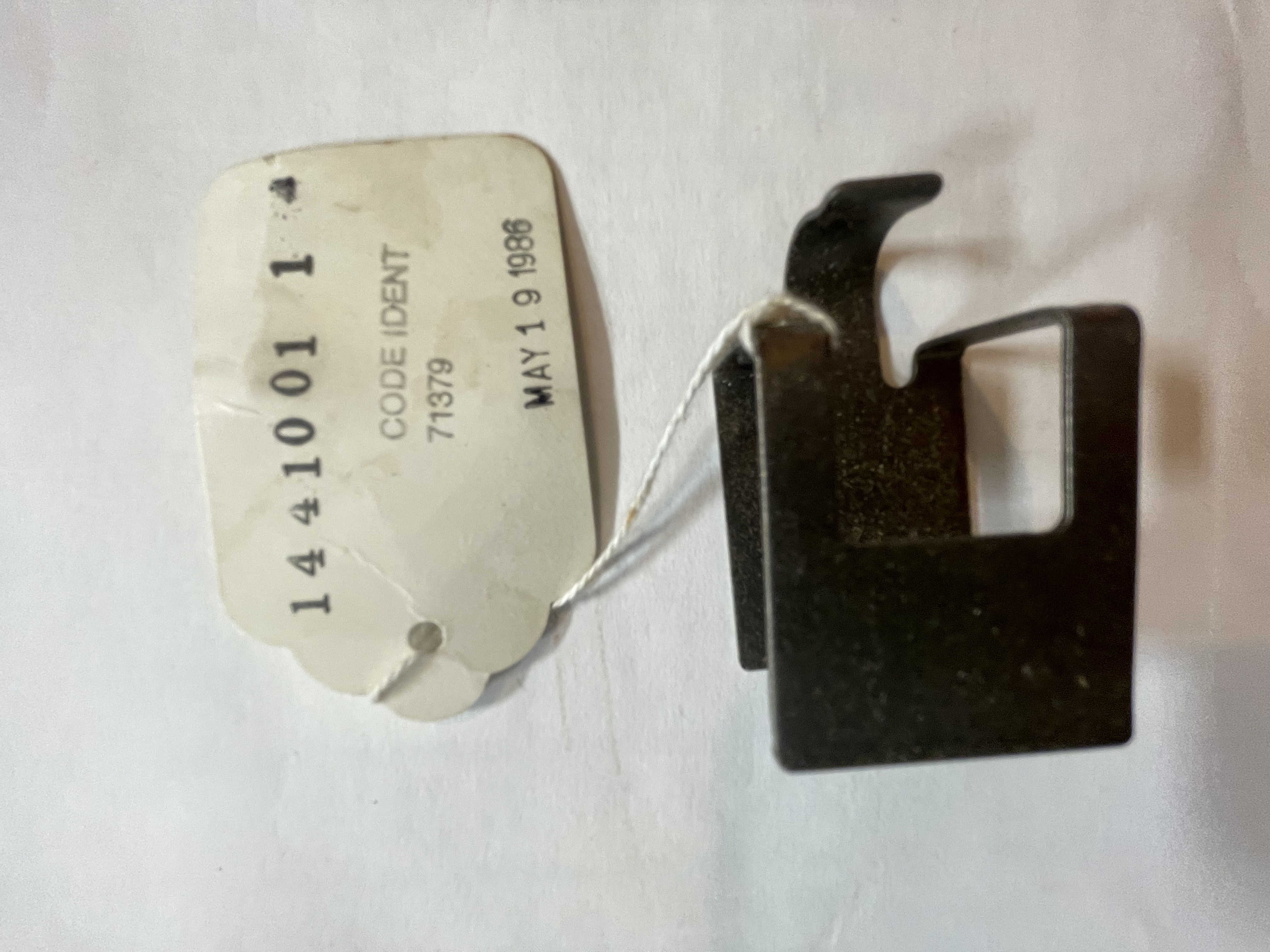 Cessna Main Gear Brake Line Clips