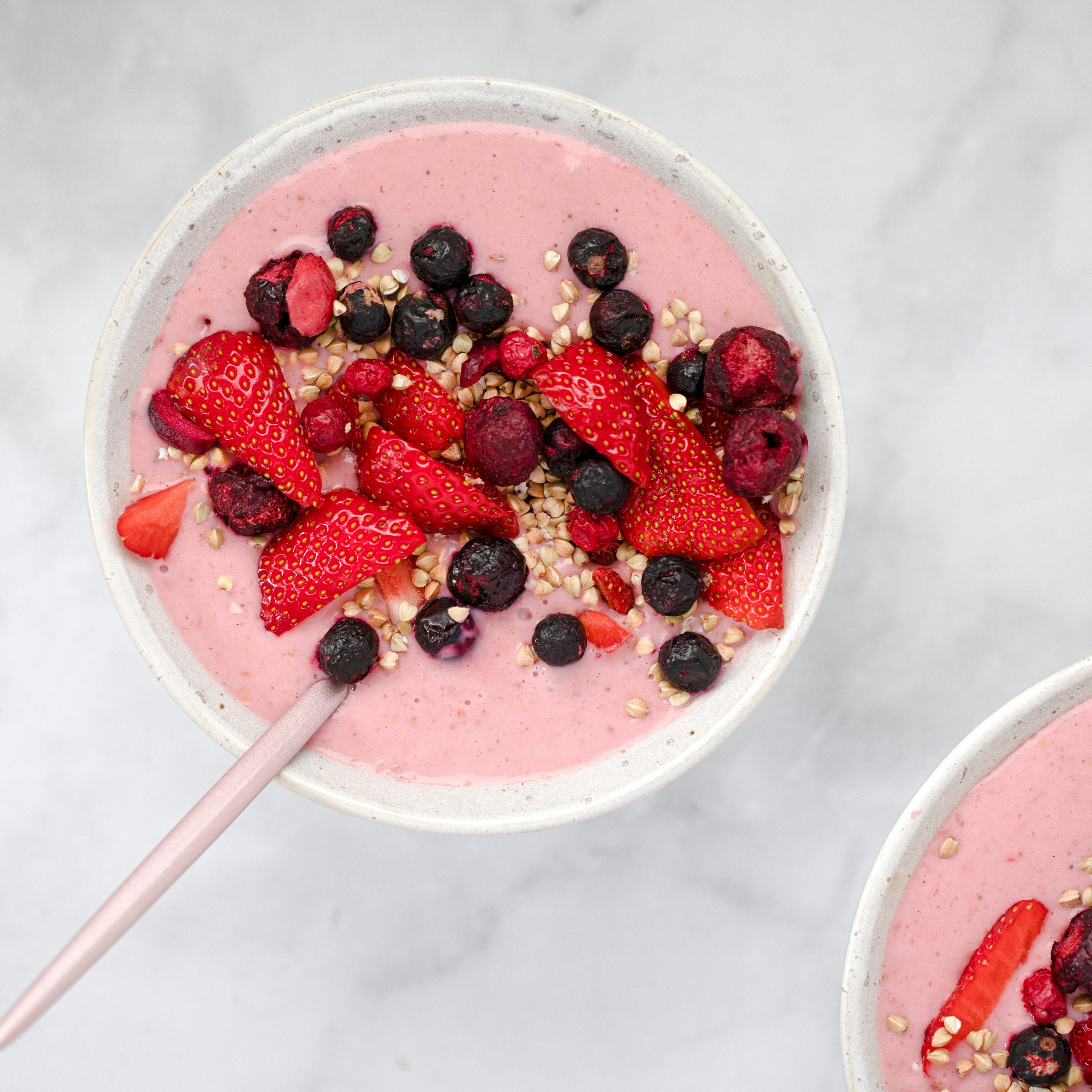 Berry Smoothie Bowl - Quick & Easy Recipe