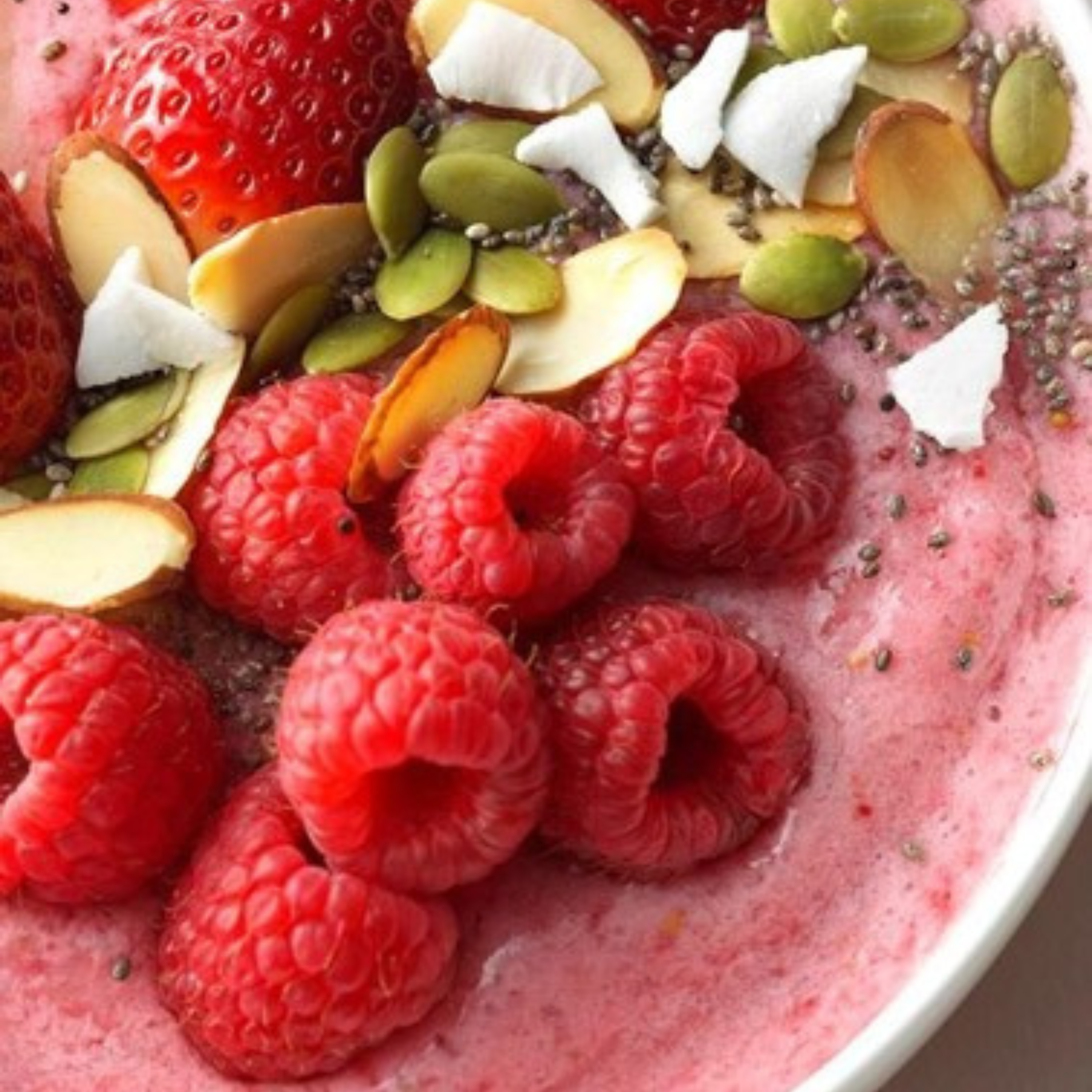 Berry Smoothie Bowl - Quick & Easy Recipe
