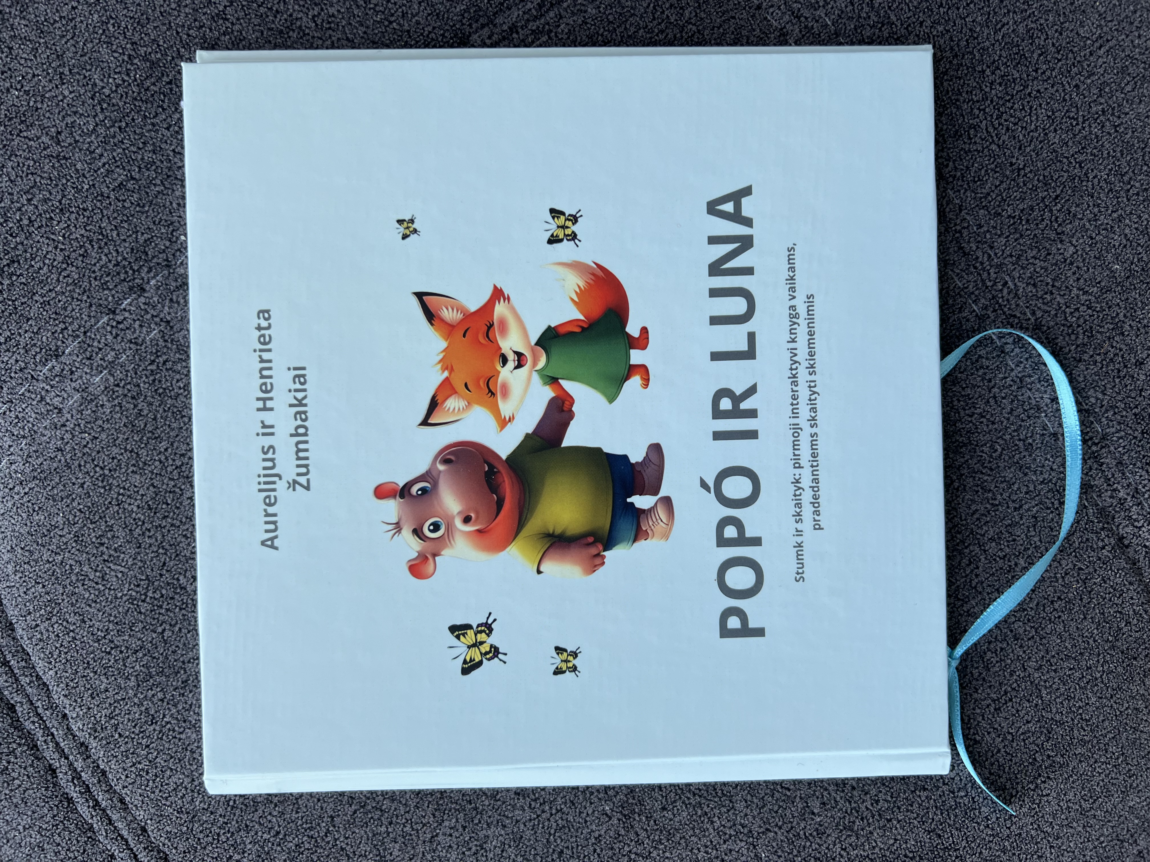 Skiemenuota knyga "Popó ir Luna"