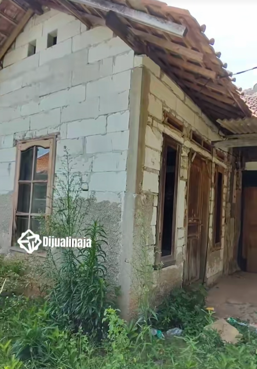 Di jual rumah dan bangunan lokasi di Jl.Flamboyan Purwakarta