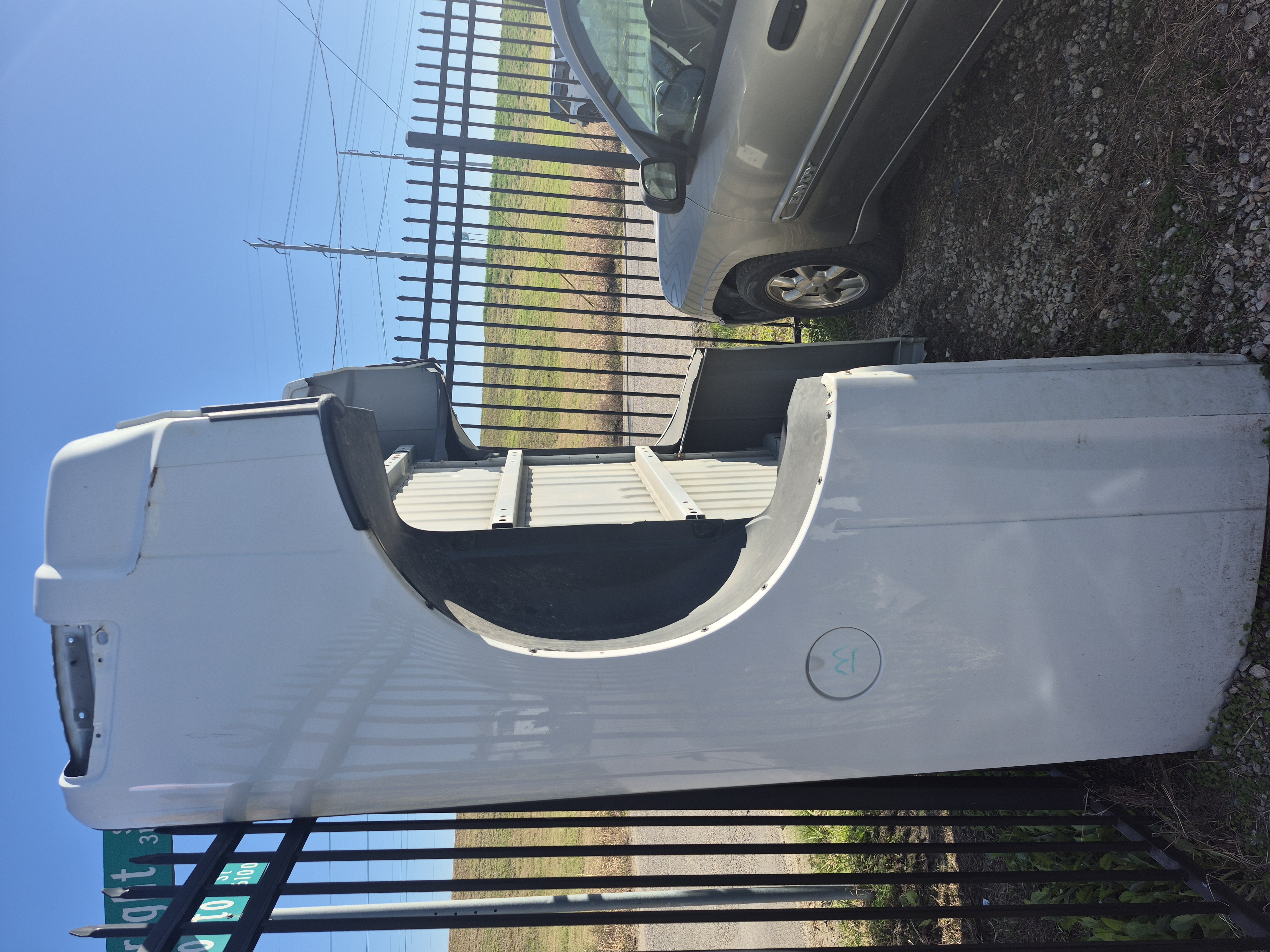 2010-2018 RAM 1500 2500 3500 single rear wheel - White - Repairable