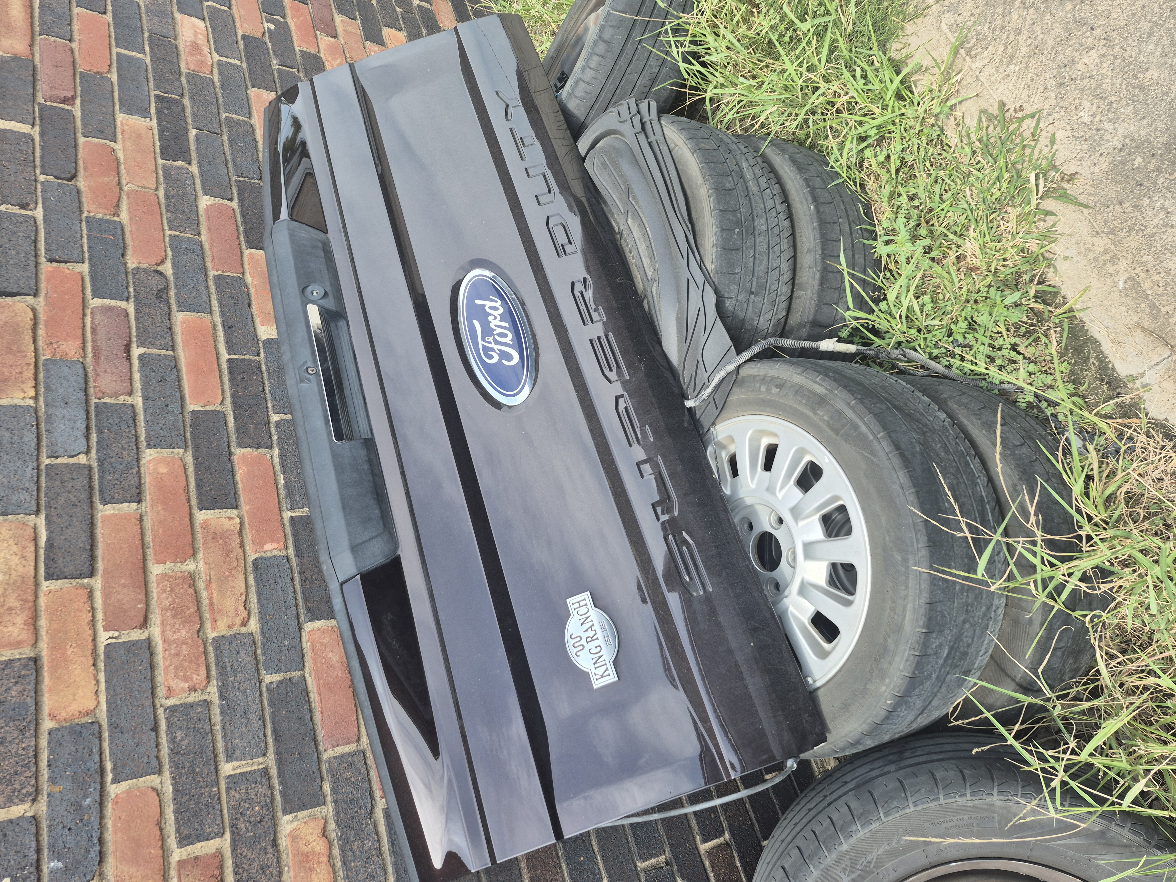 2017-2020 Ford Super Duty Tailgate