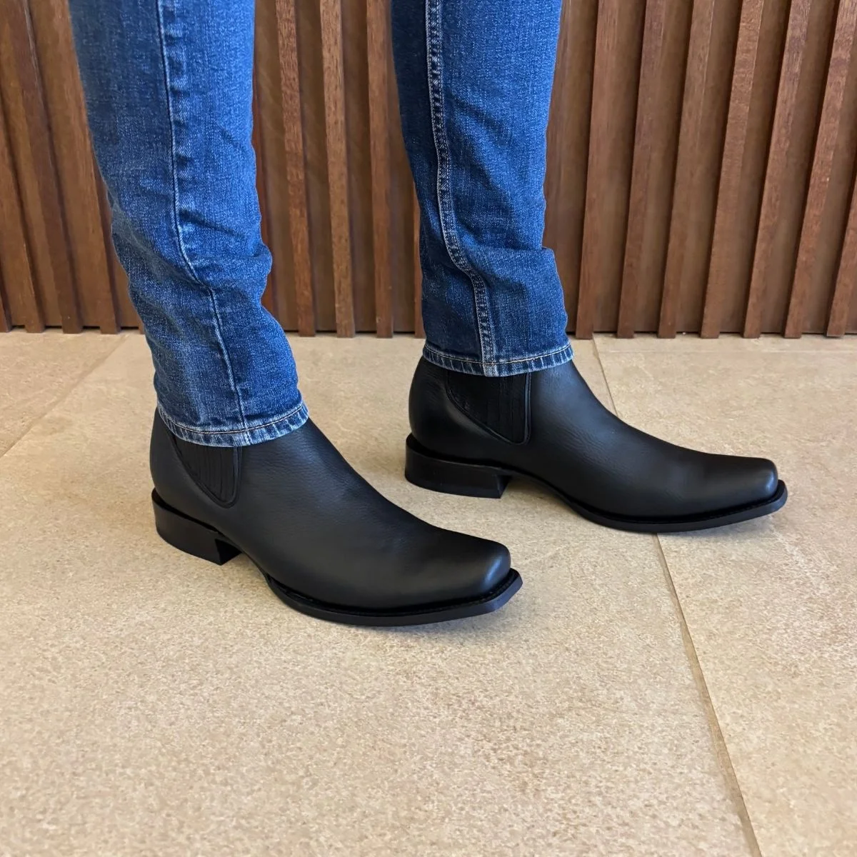 Botín Dubai venado  color negro