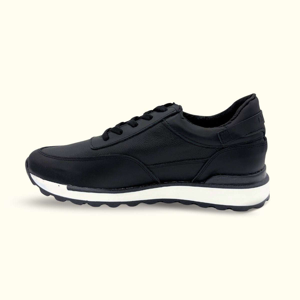 Tenis Negro