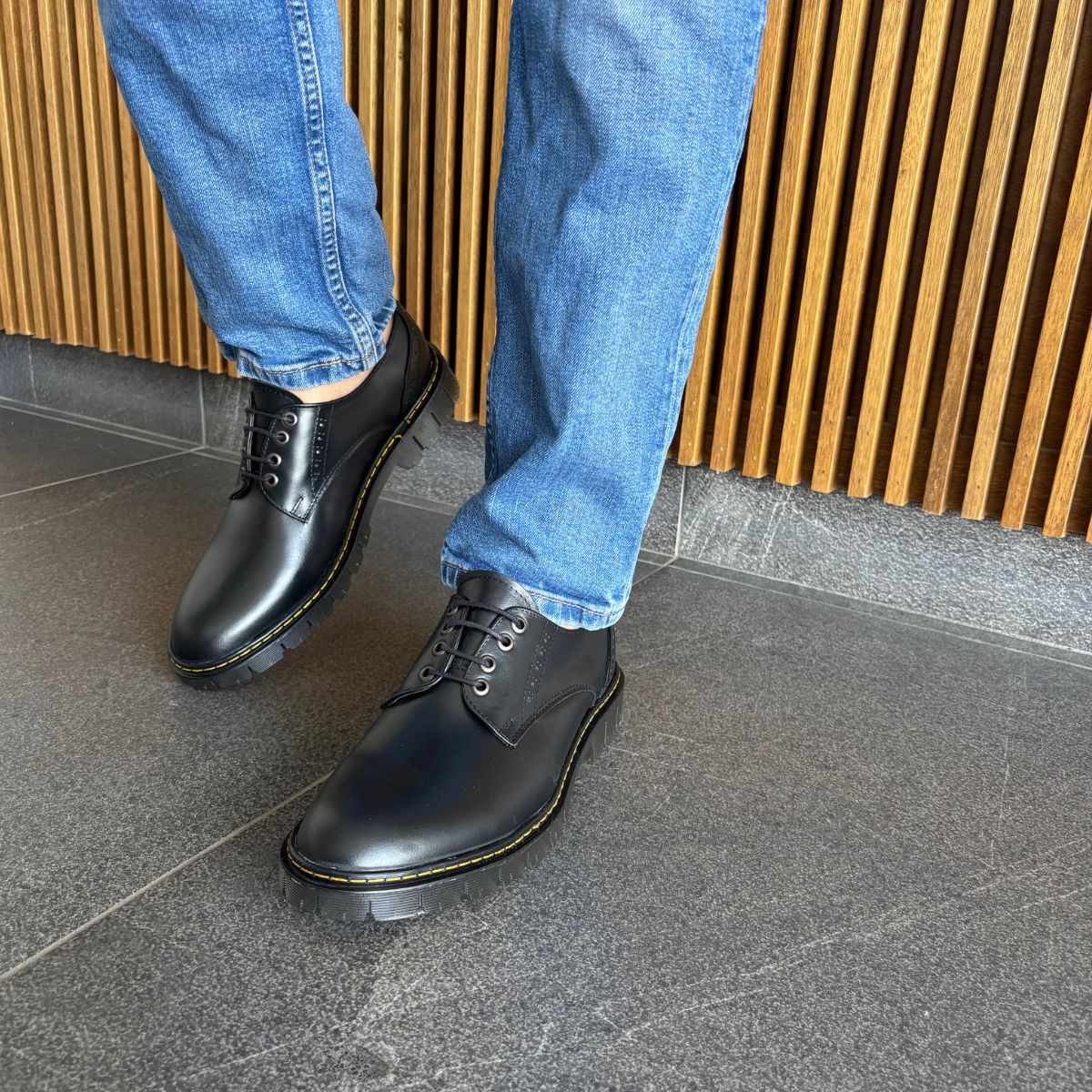 Zapato Bostoniano Humo Negro