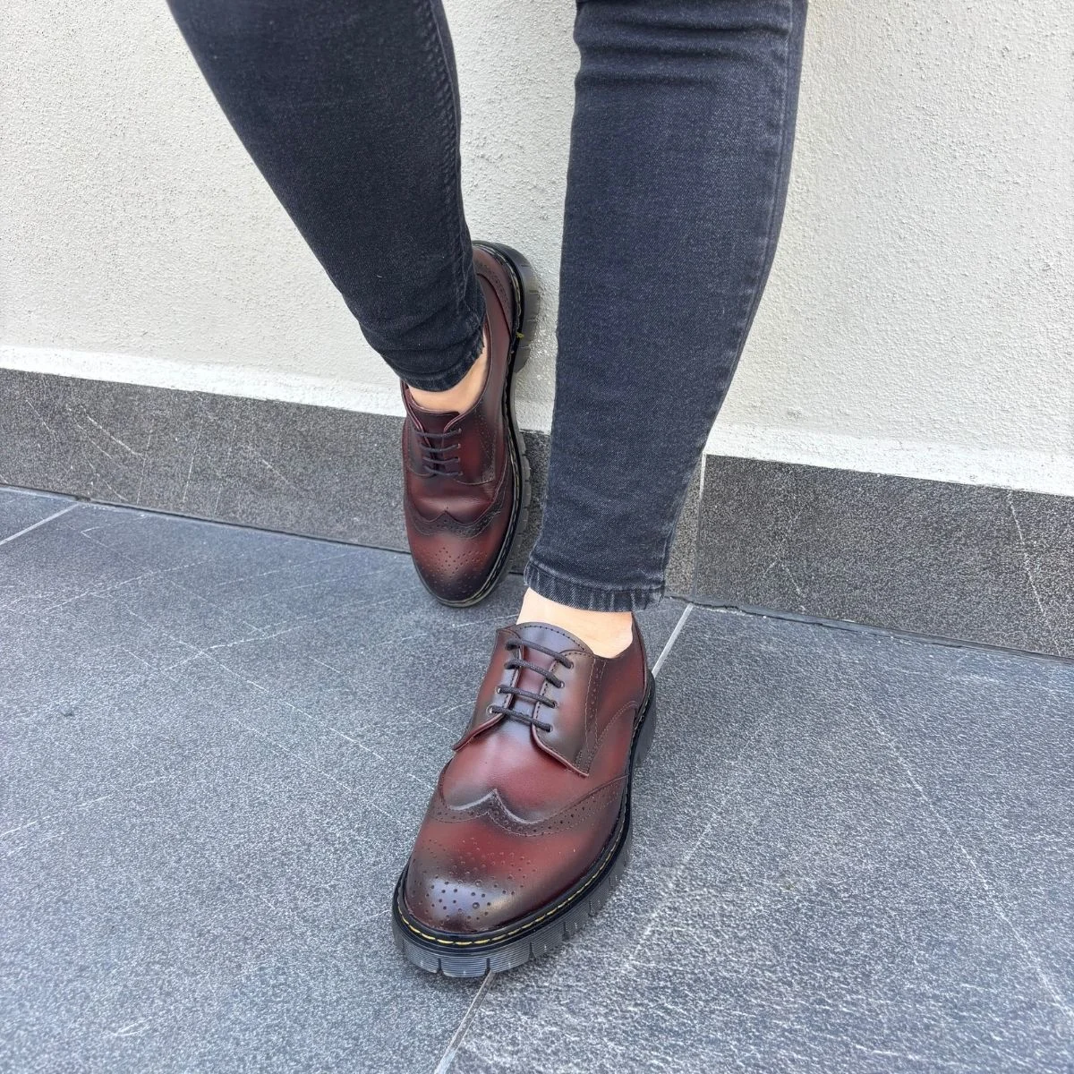 Zapato Bostoniano Humo Rojo