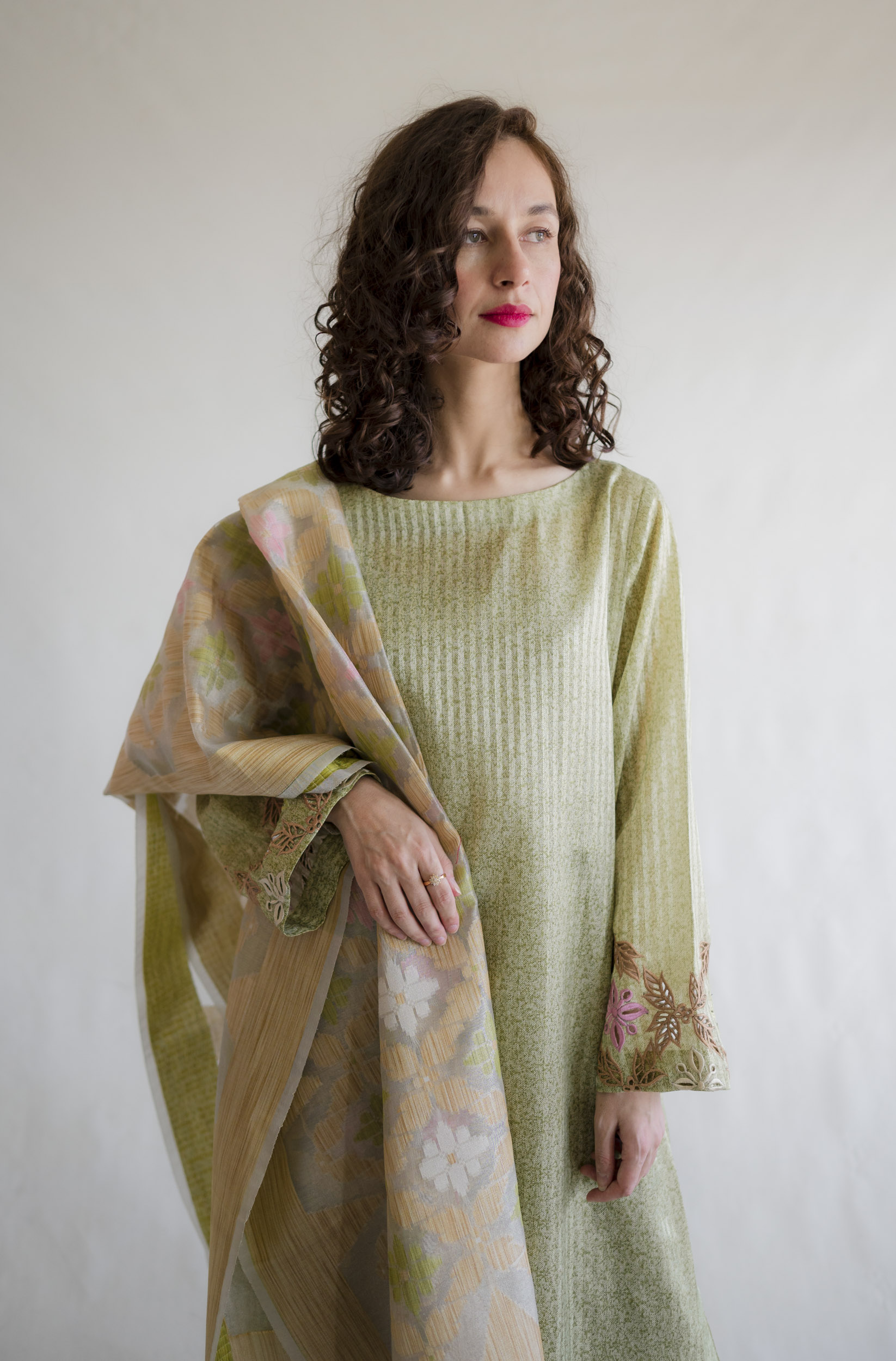Lily green