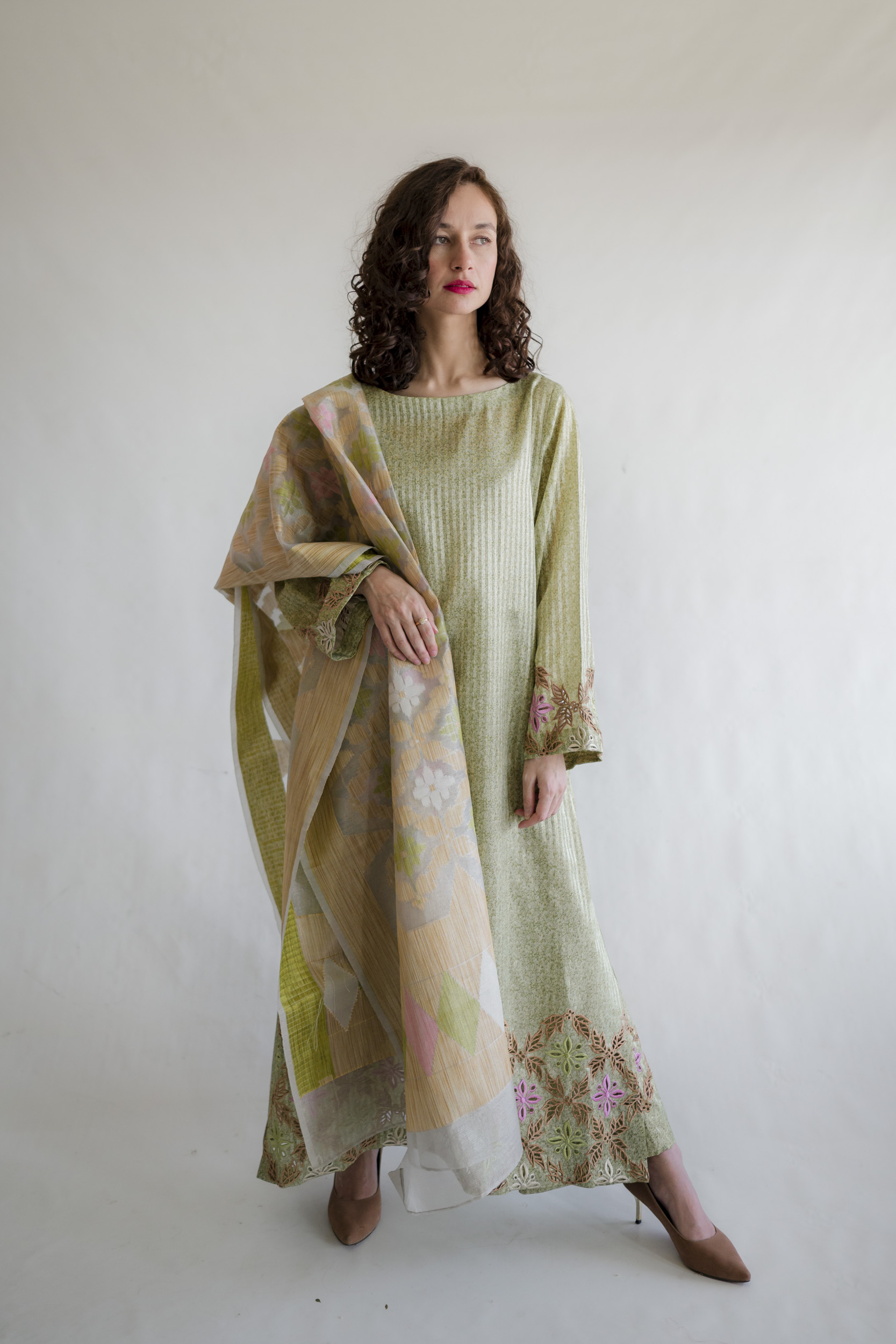 Lily green